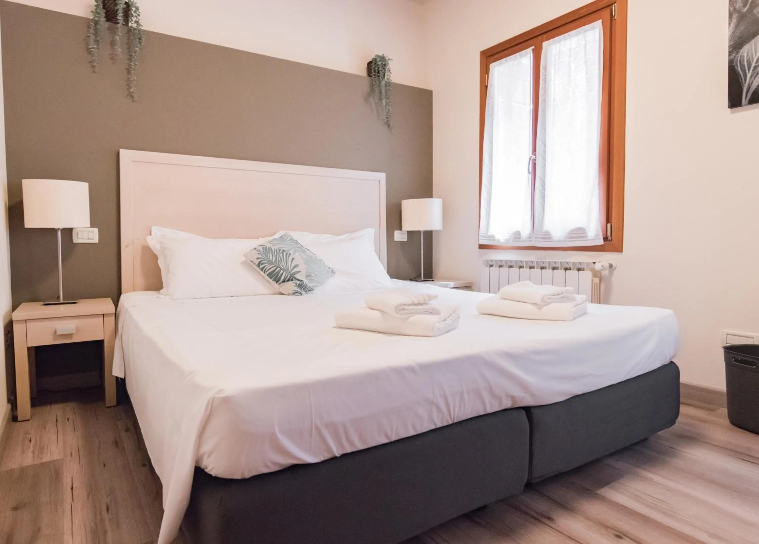 Double Room with Private External Bathroom in Casanova ai Tolentini