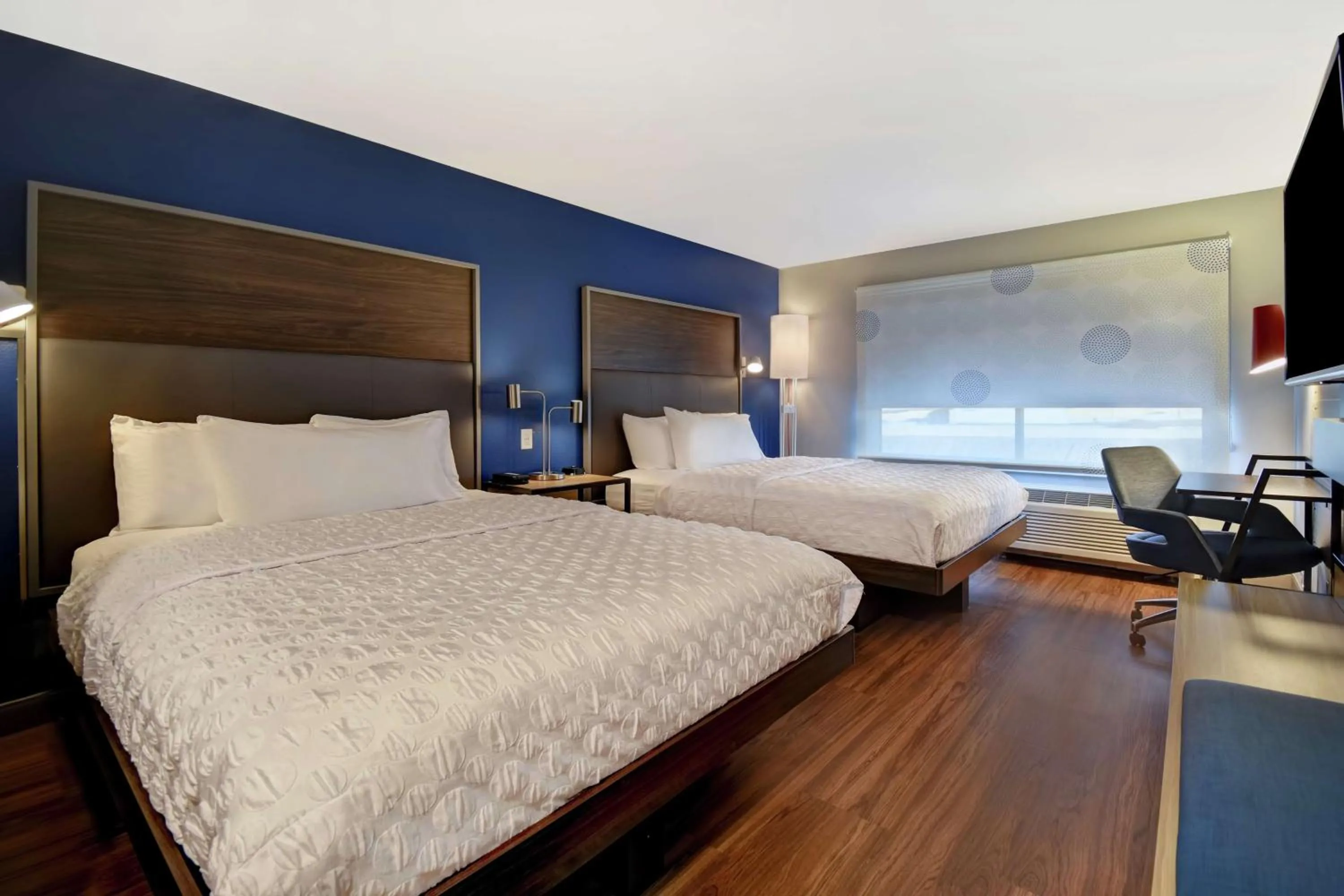 Bedroom, Bed in Tru By Hilton Denver South Park Meadows, Co