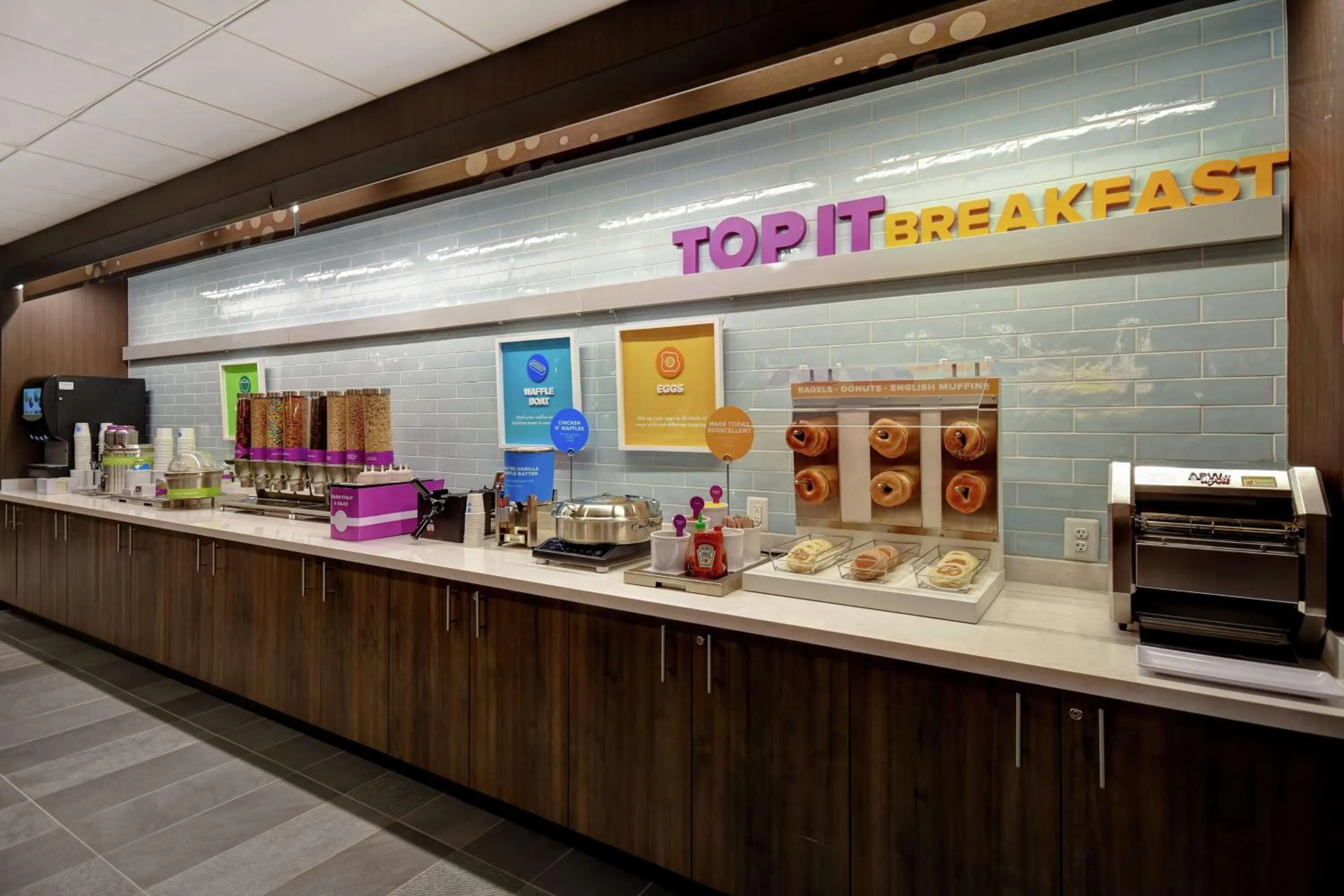 Breakfast in Tru By Hilton Denver South Park Meadows, Co