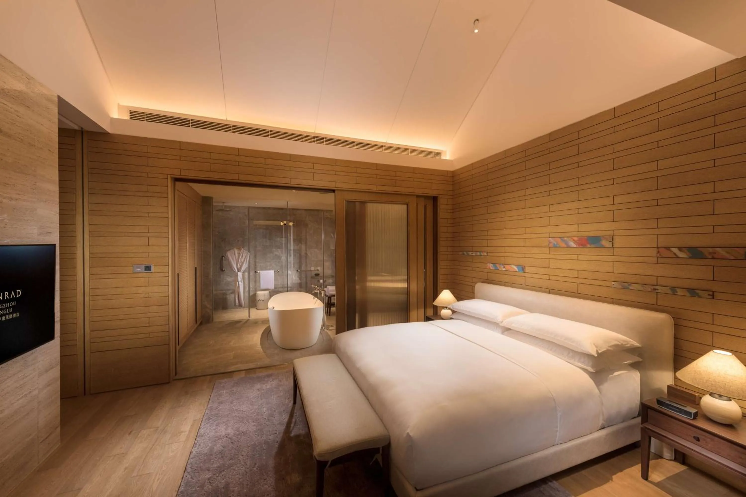 Bathroom, Bed in Conrad Hangzhou Tonglu