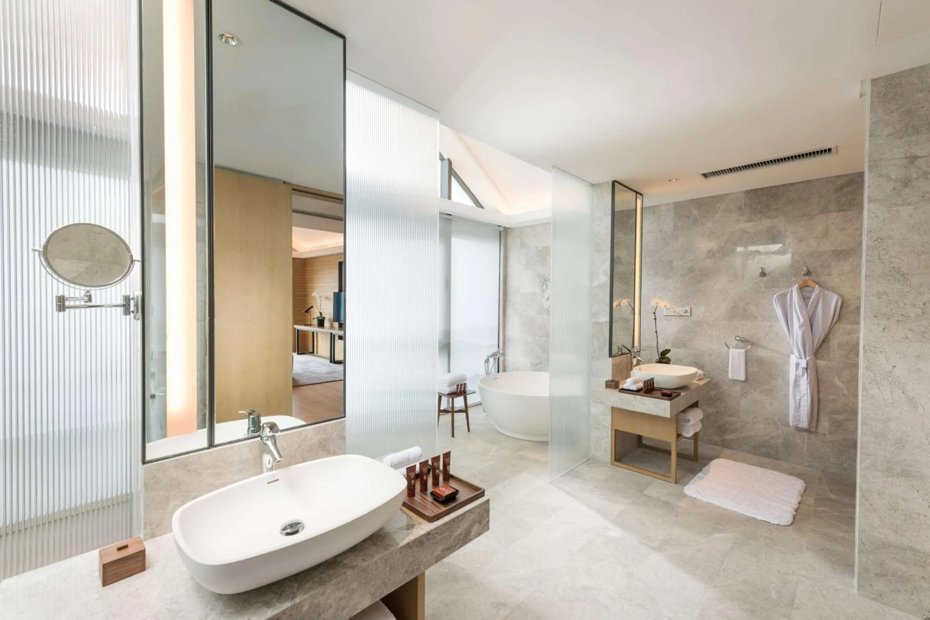 Bathroom in Conrad Hangzhou Tonglu