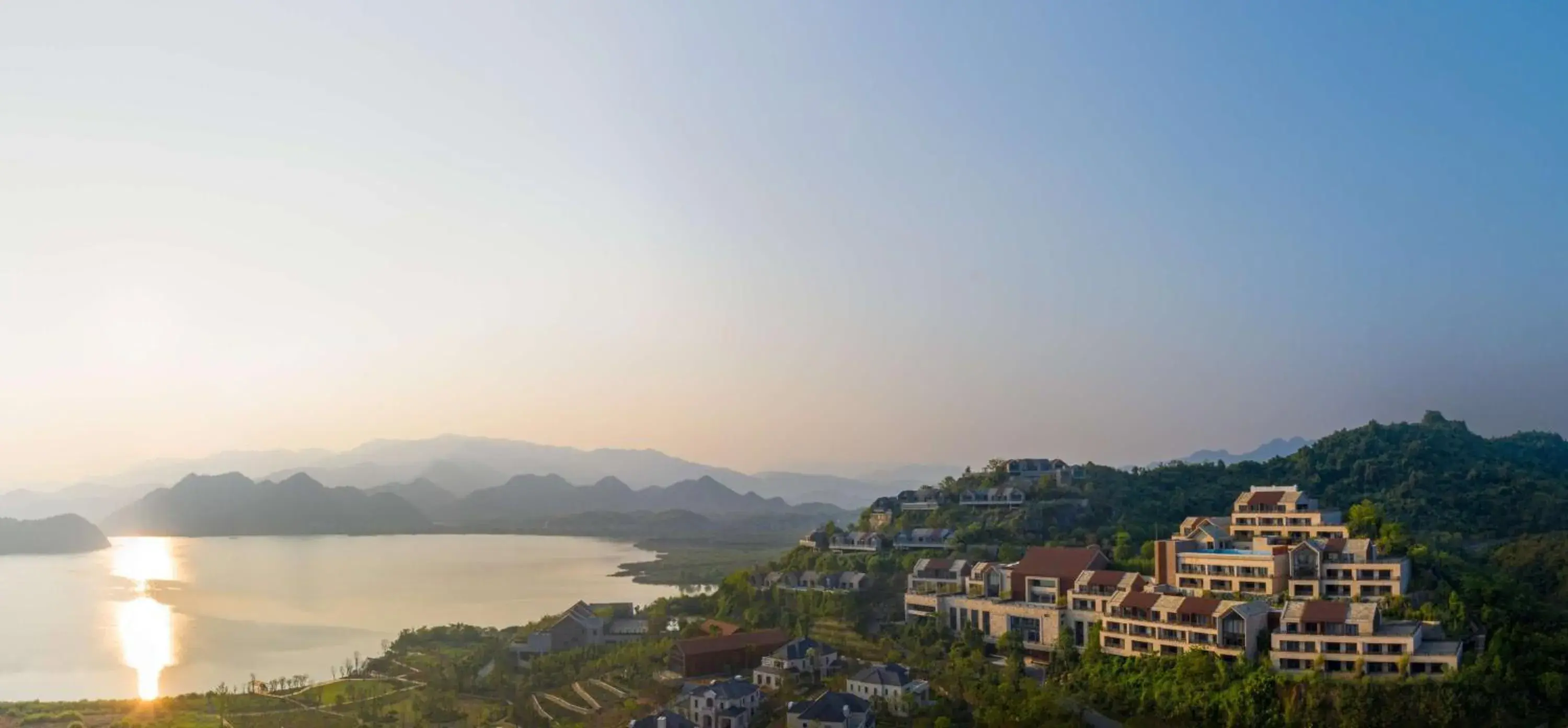 Property building in Conrad Hangzhou Tonglu Property building in Conrad Hangzhou Tonglu