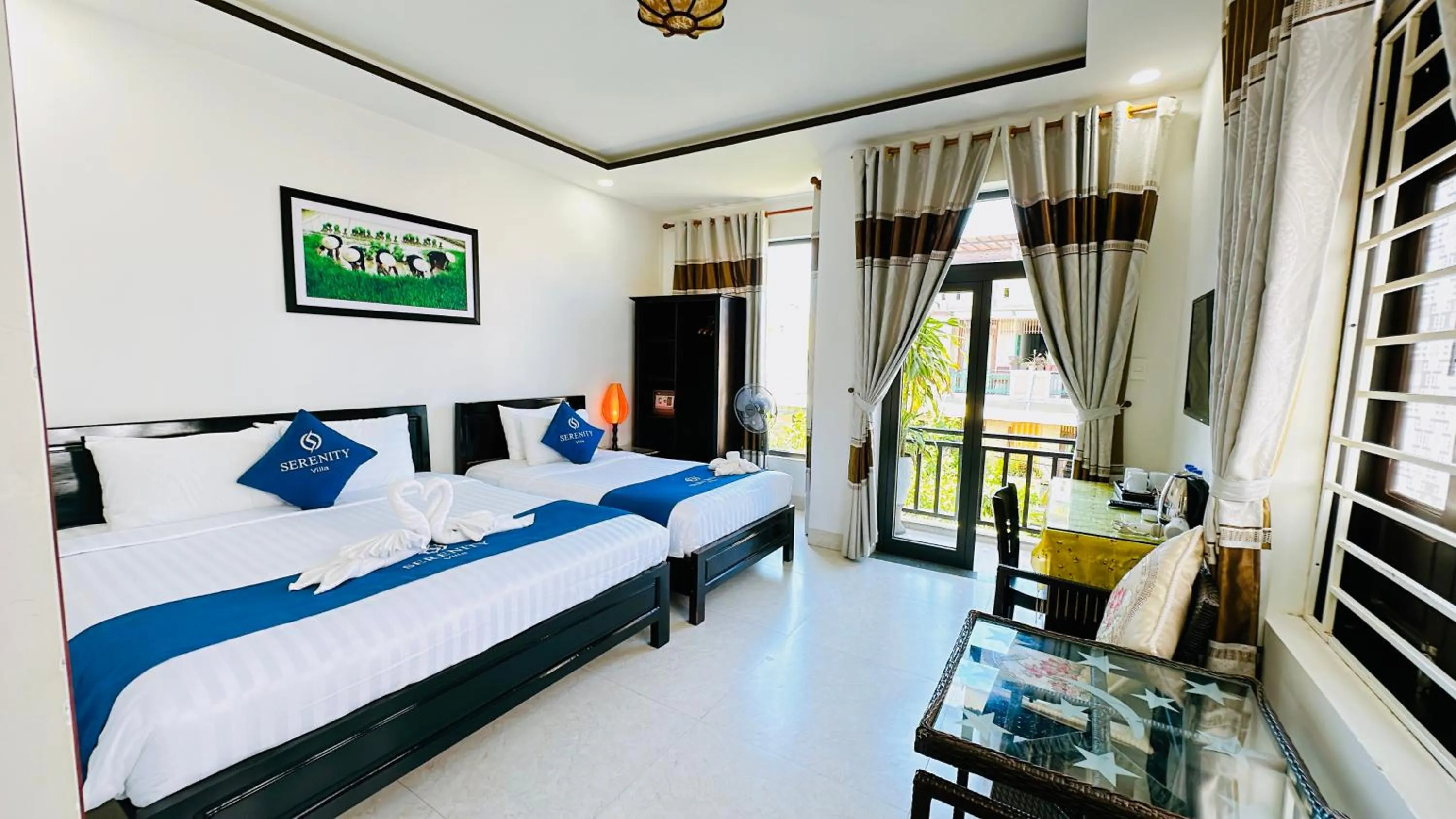Photo of the whole room, Bed in Serenity Villa Hoi An