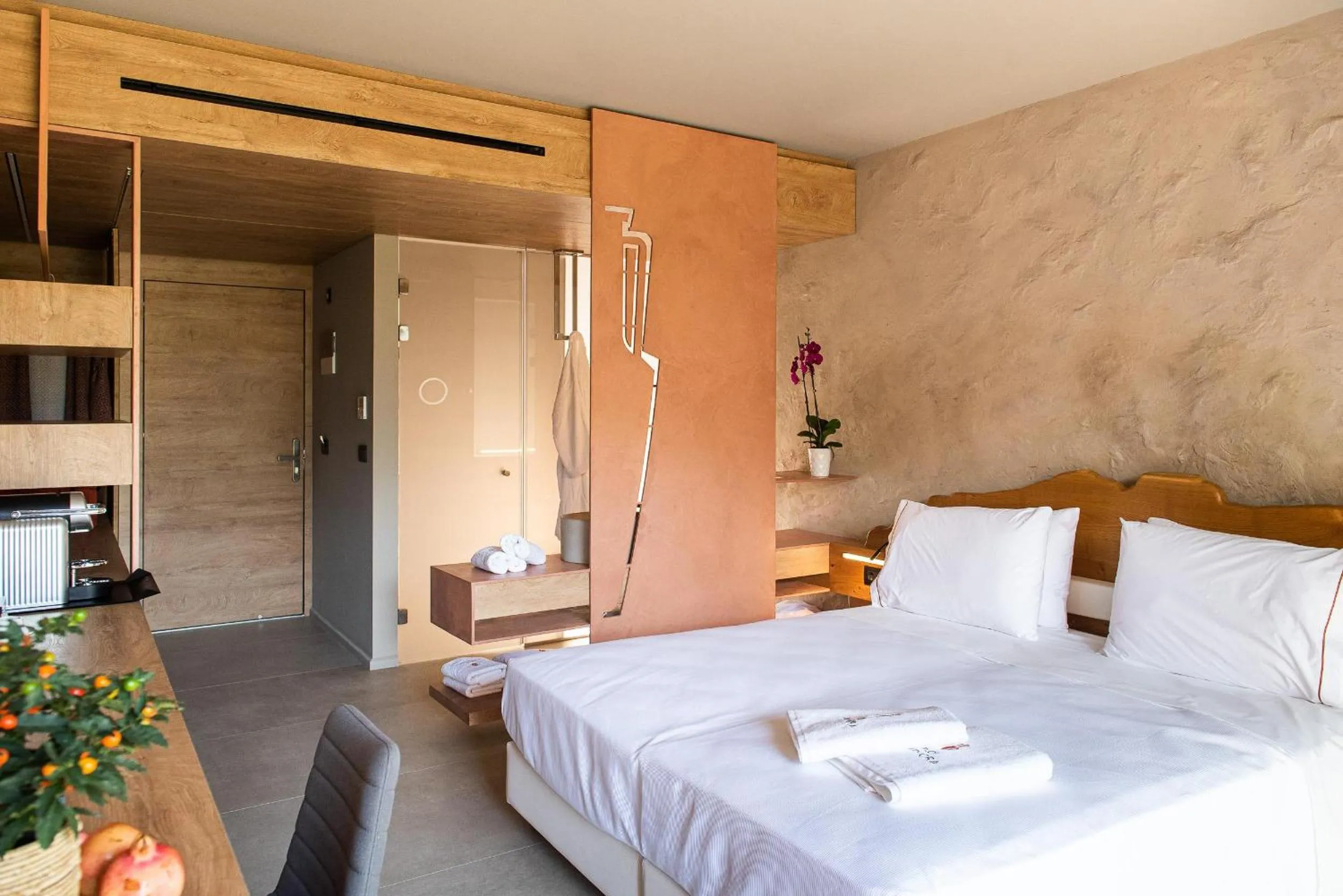 Photo of the whole room, Bed in Pilot Amphora Boutique Hotel "Adults Only"