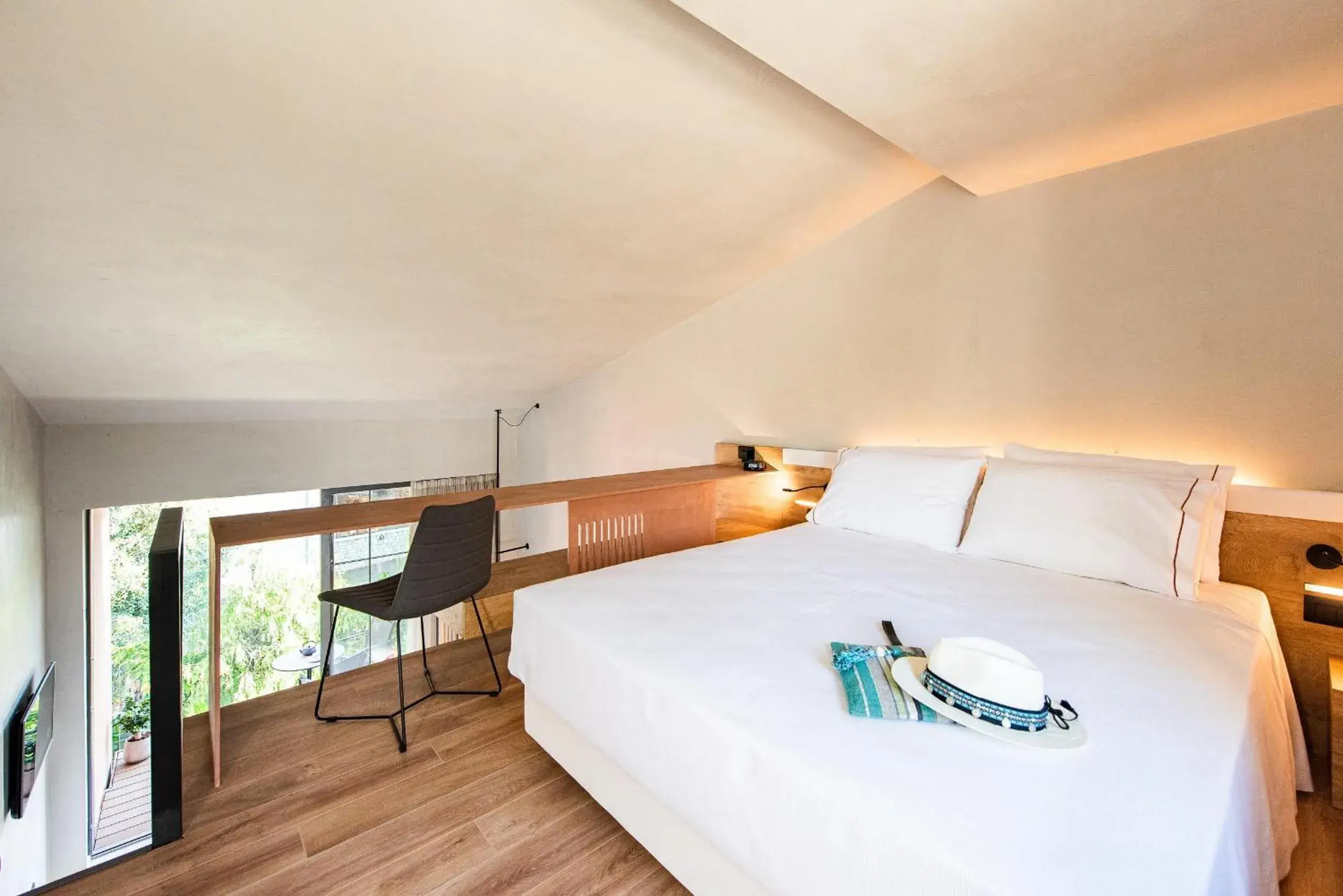 Photo of the whole room, Bed in Pilot Amphora Boutique Hotel "Adults Only" Photo of the whole room, Bed in Pilot Amphora Boutique Hotel "Adults Only"