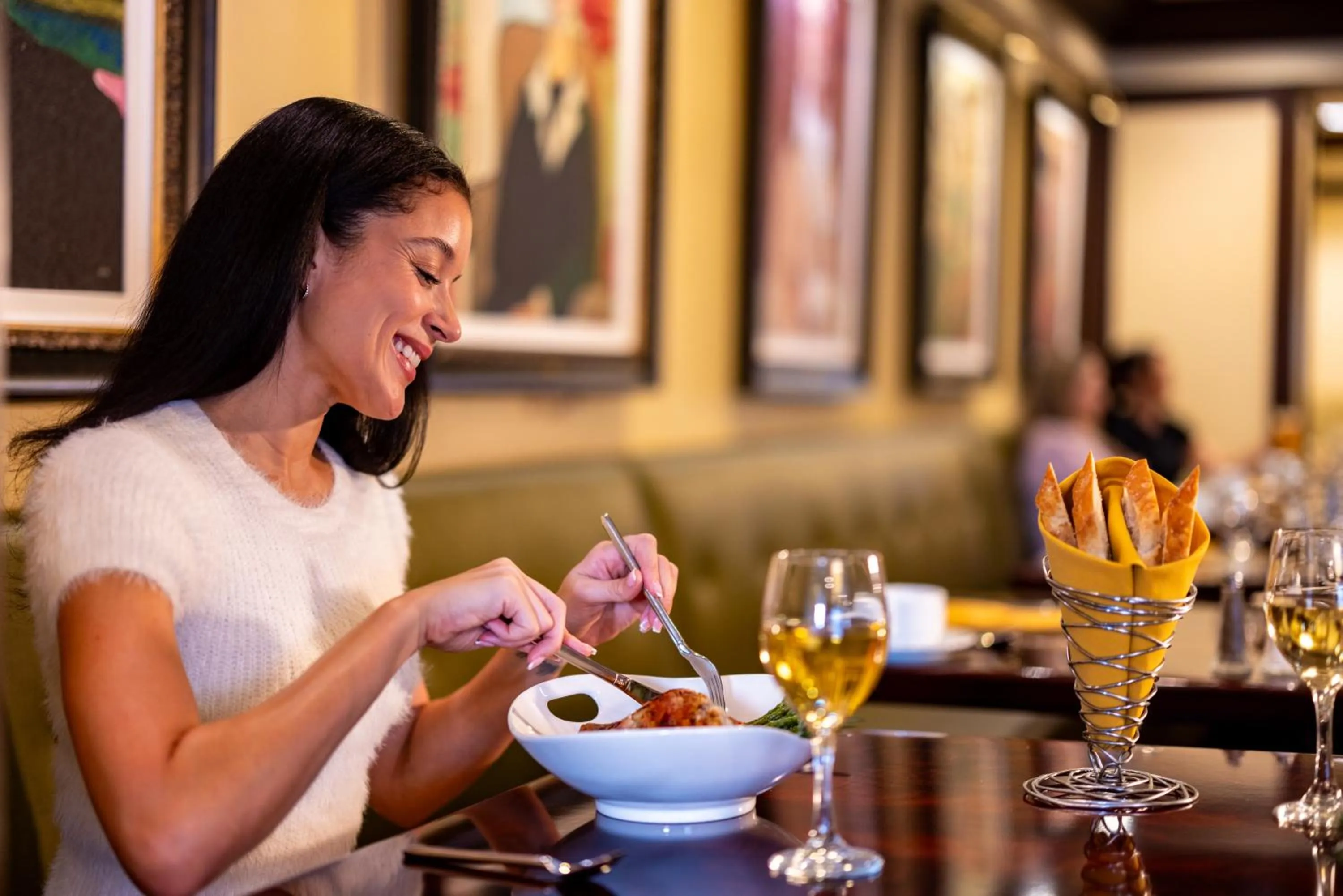 Food in The Churchill Hotel Near Embassy Row