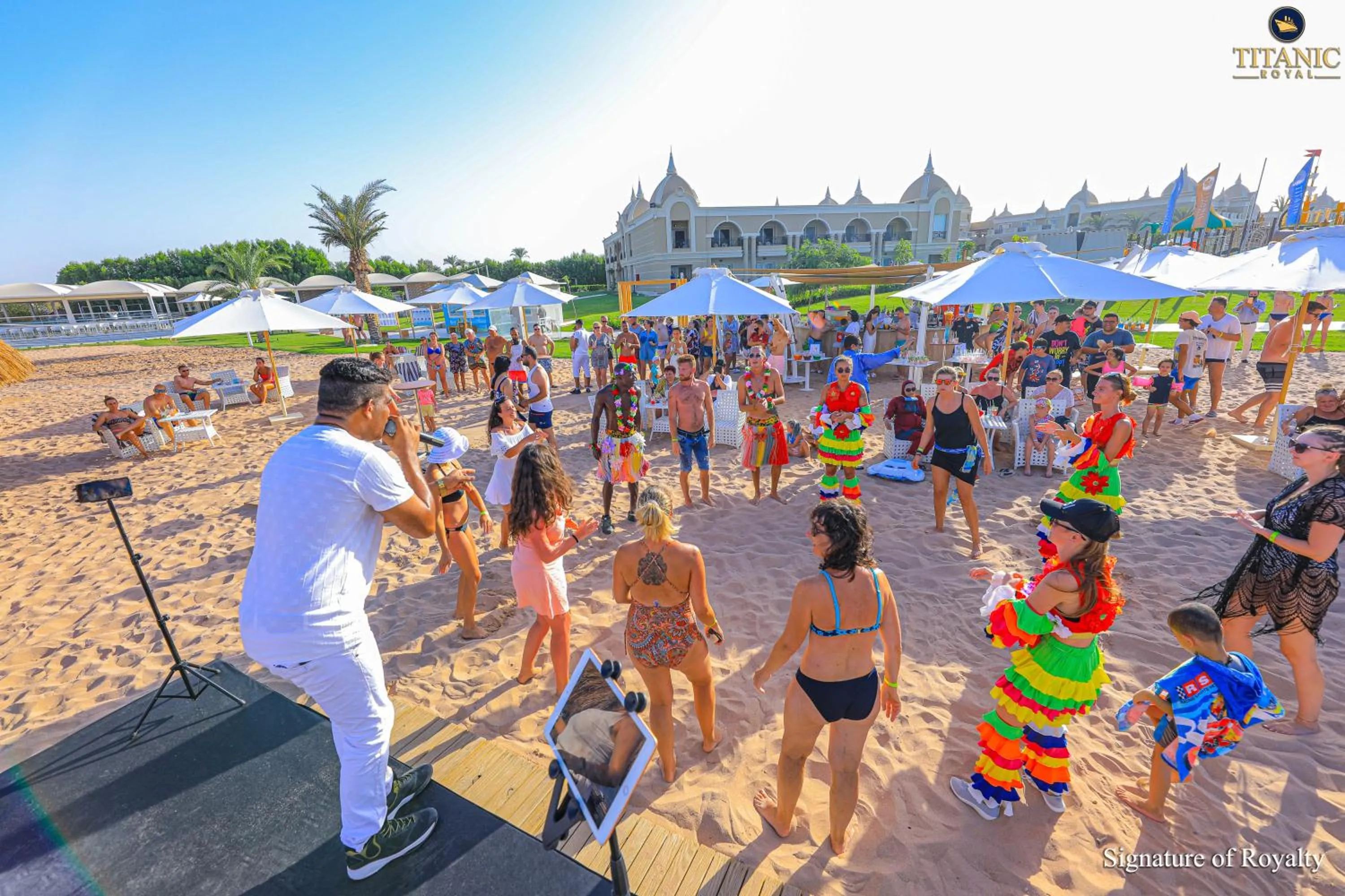 Beach in Titanic Royal-Families and Couples only