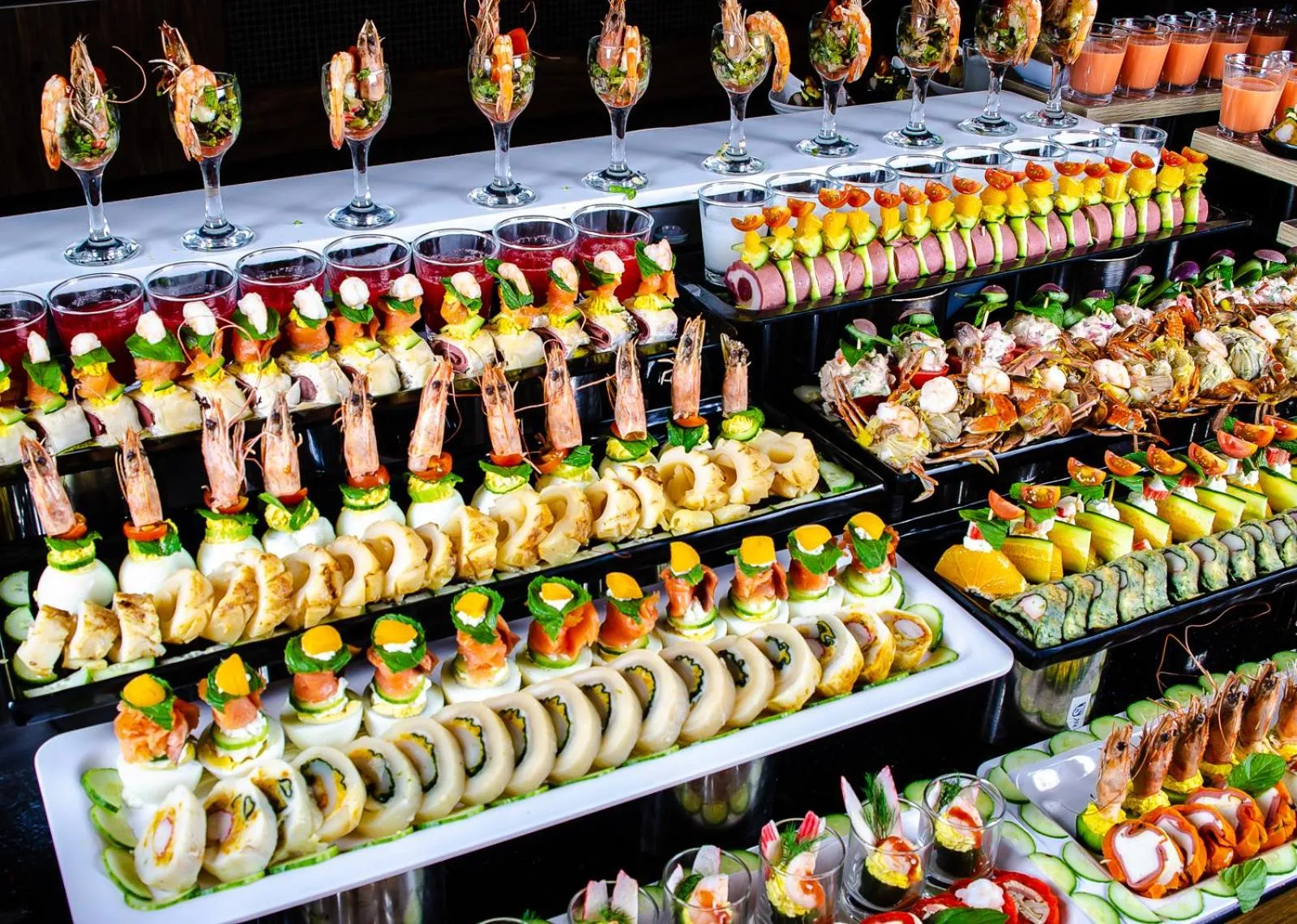 Food and drinks in Titanic Royal-Families and Couples only