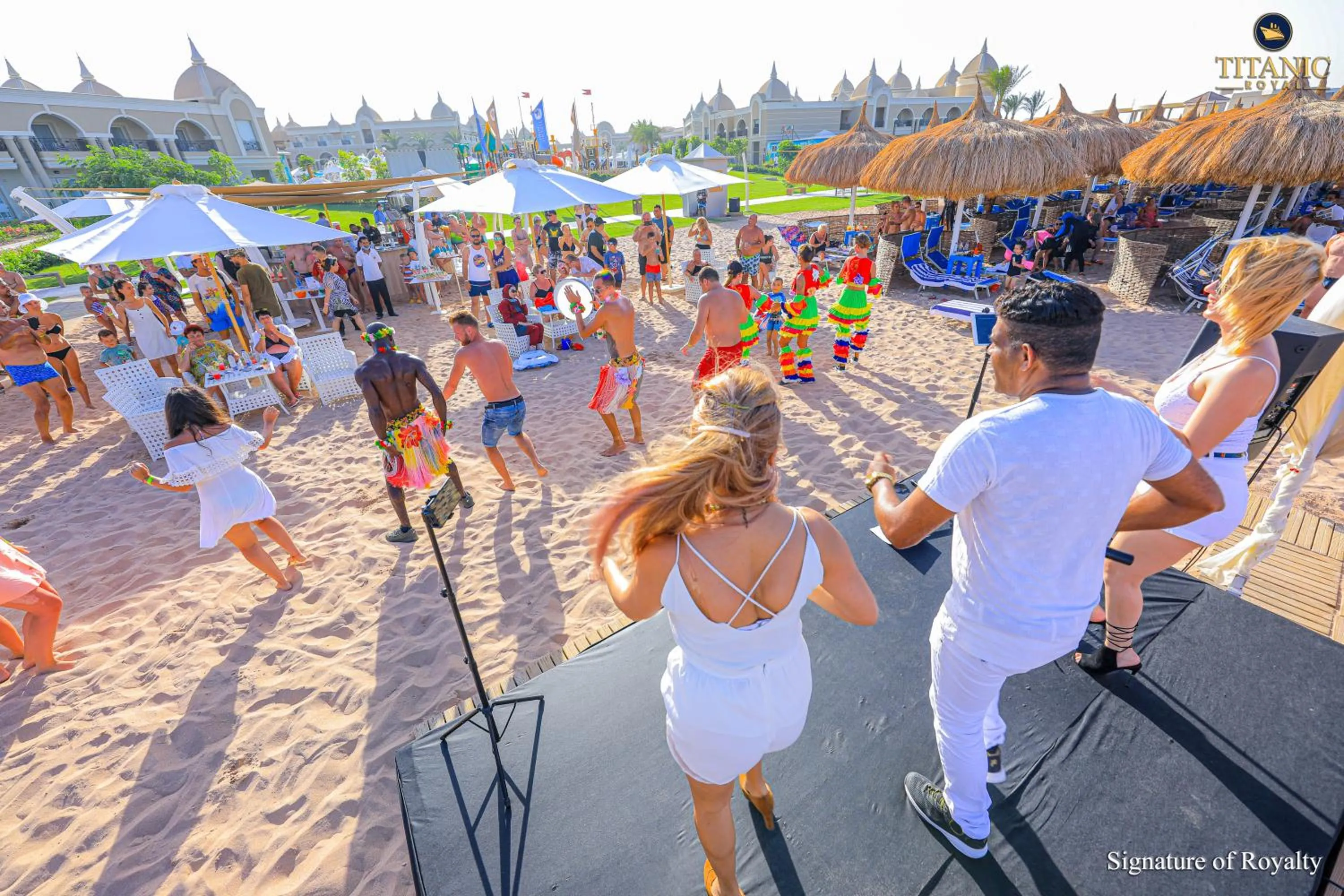 Beach in Titanic Royal-Families and Couples only