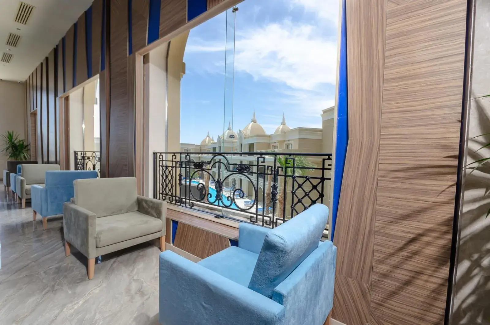 Lobby or reception in Titanic Royal-Families and Couples only Lobby or reception in Titanic Royal-Families and Couples only