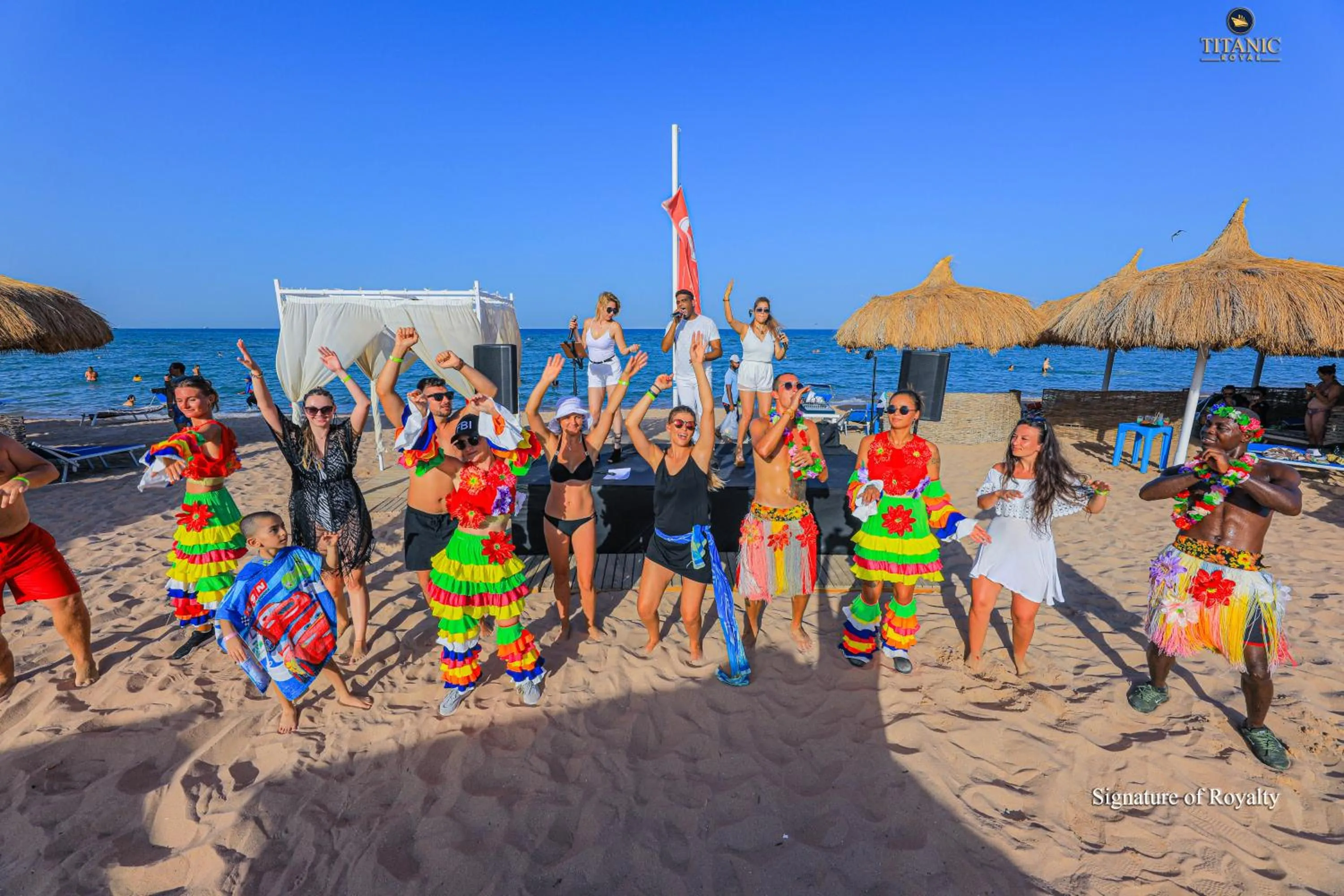 People in Titanic Royal-Families and Couples only