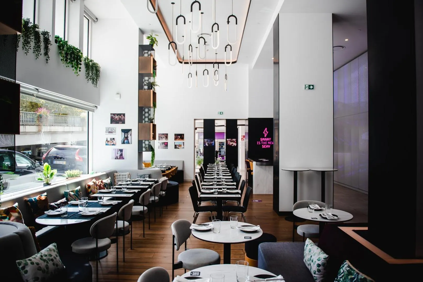 Restaurant/places to eat in YOTEL Porto