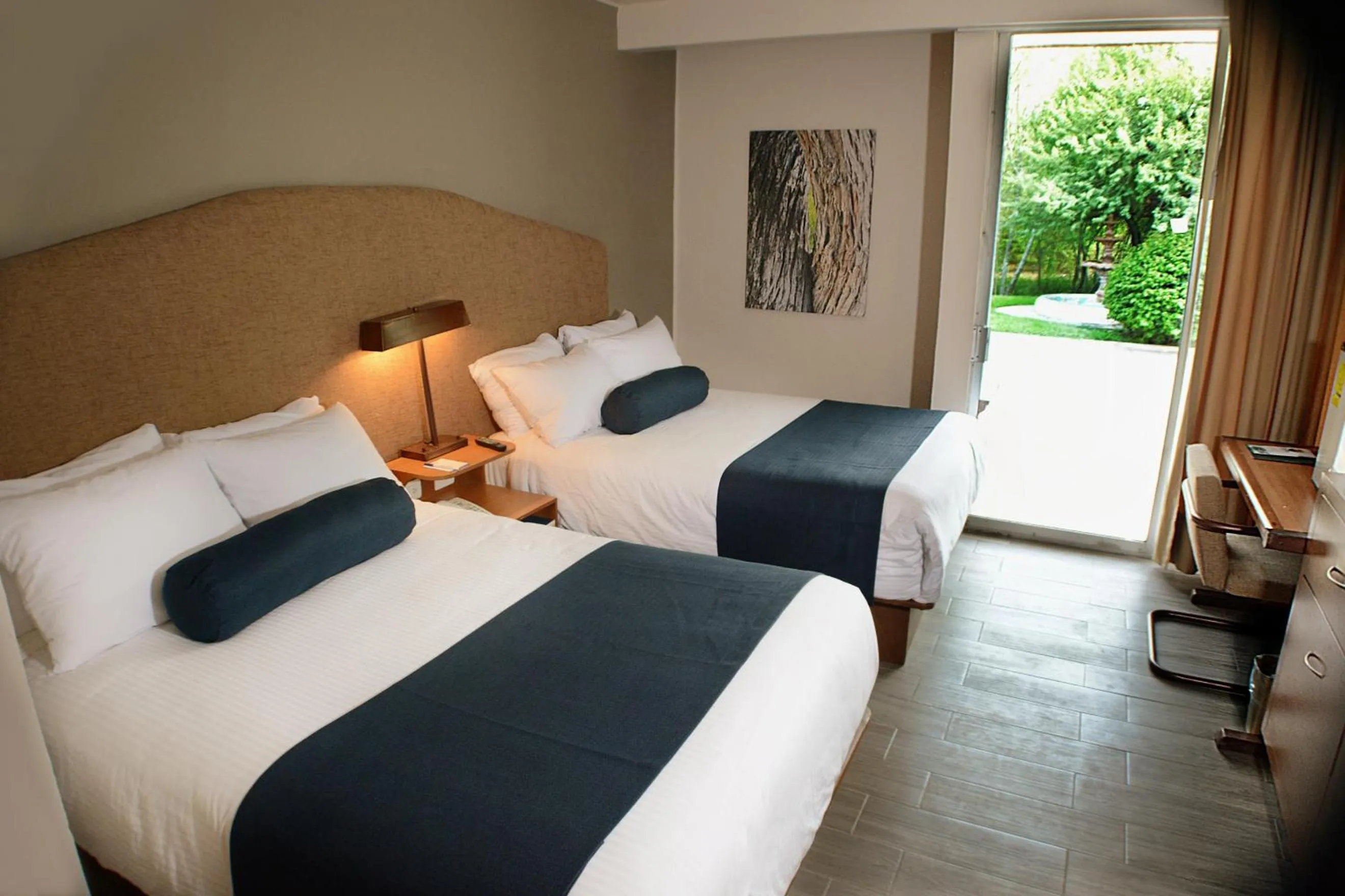 Photo of the whole room, Bed in Gran Hotel Las Fuentes