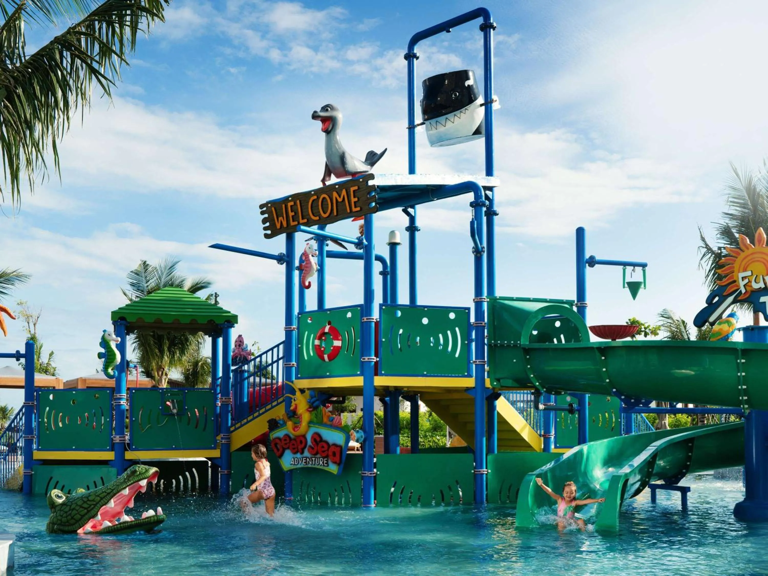 Pool view in Mövenpick Resort Cam Ranh