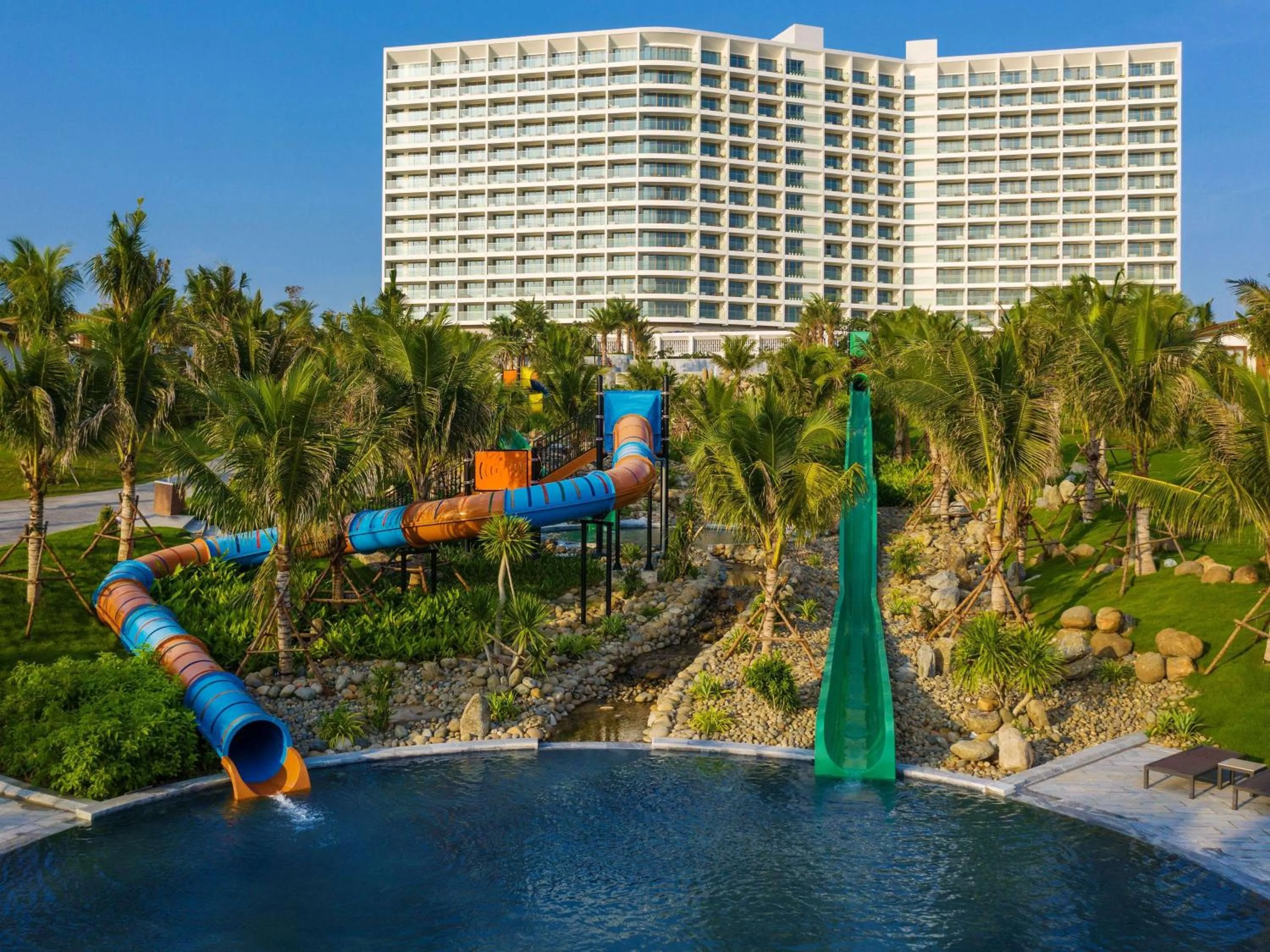 Pool view in Mövenpick Resort Cam Ranh
