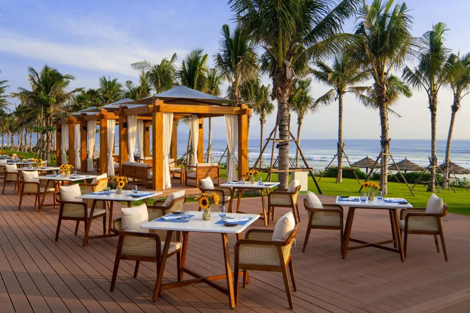 Restaurant/places to eat in Mövenpick Resort Cam Ranh Restaurant/places to eat in Mövenpick Resort Cam Ranh