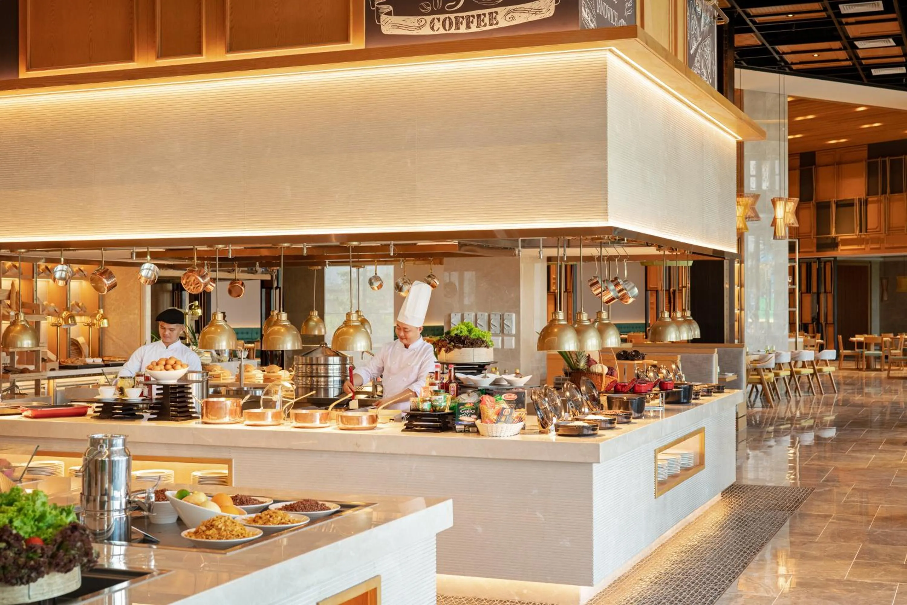 Restaurant/places to eat in Mövenpick Resort Cam Ranh