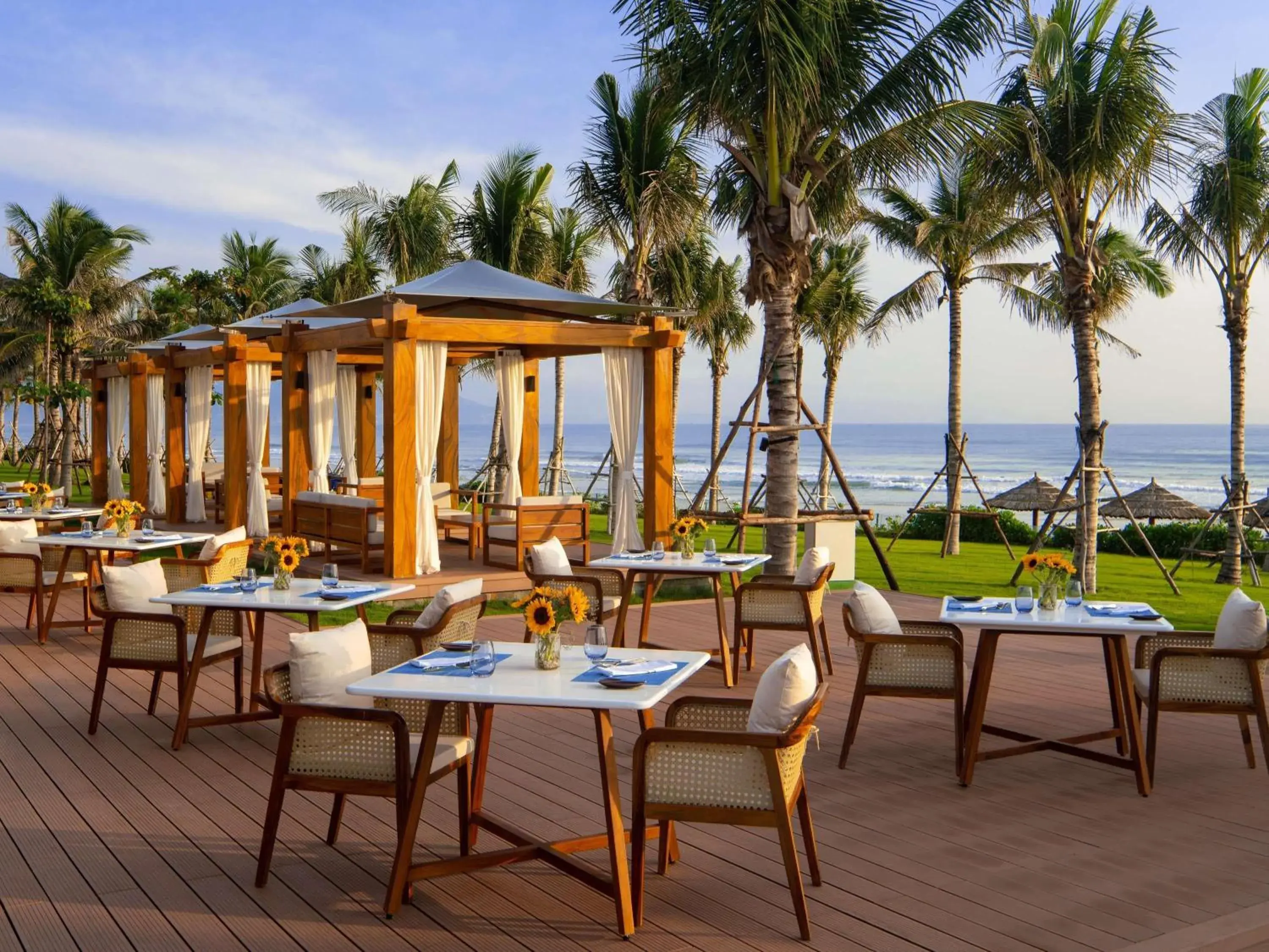 Restaurant/places to eat in Mövenpick Resort Cam Ranh Restaurant/places to eat in Mövenpick Resort Cam Ranh