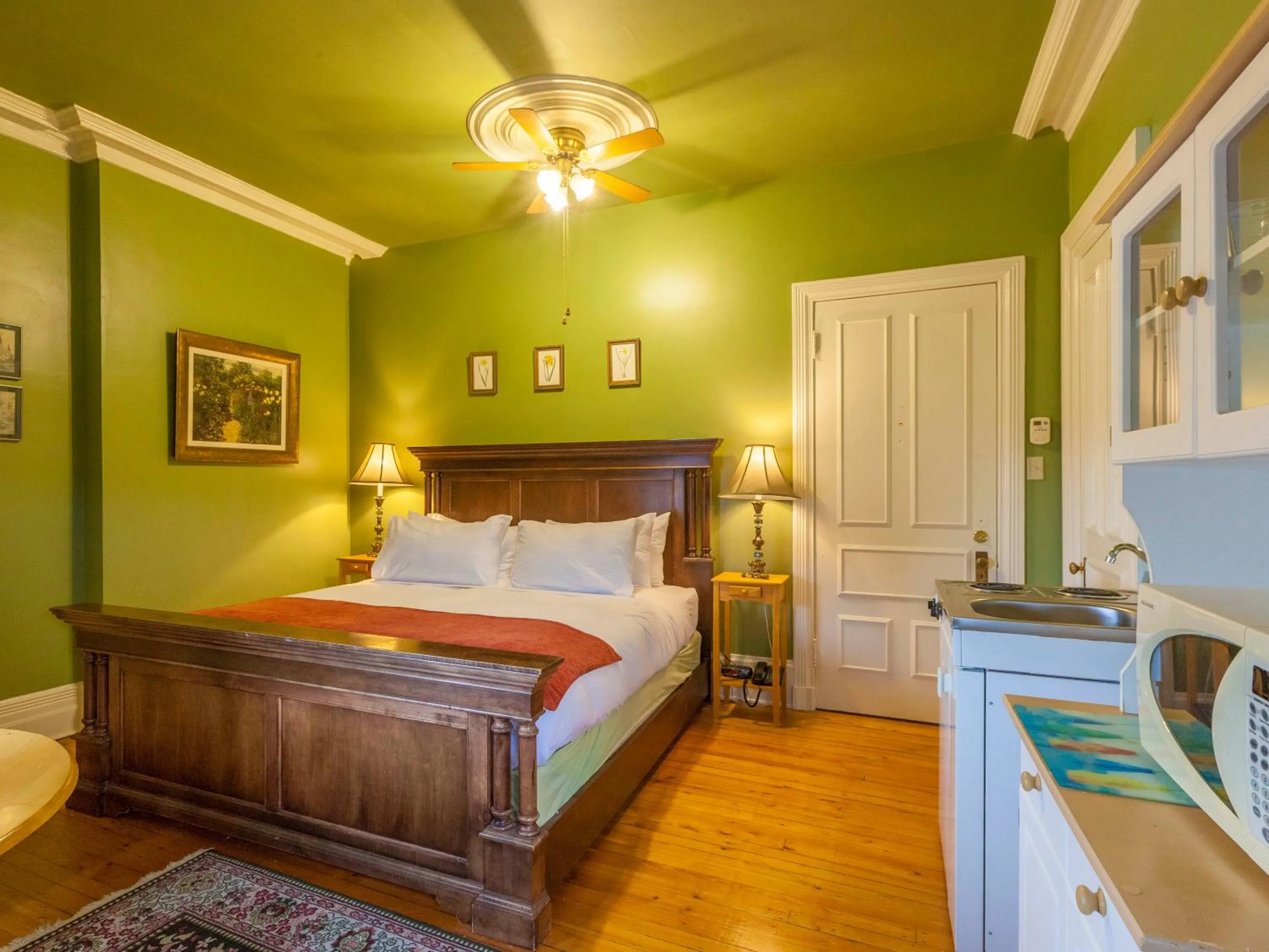 Bedroom in Chipman Hill Suites - Sydney Street