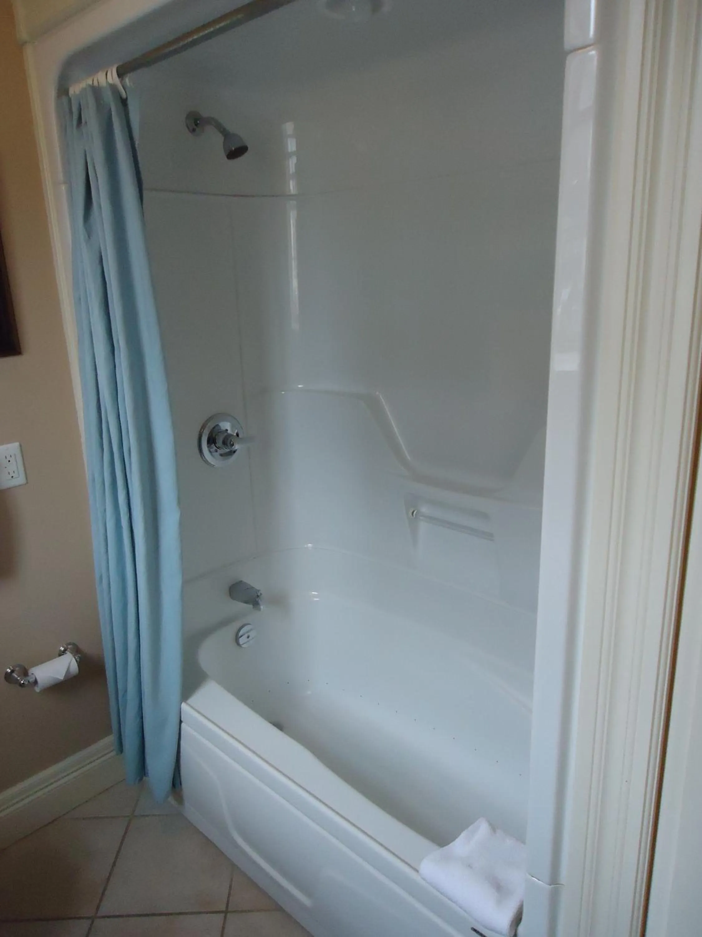 Bathroom in Chipman Hill Suites - Sydney Street