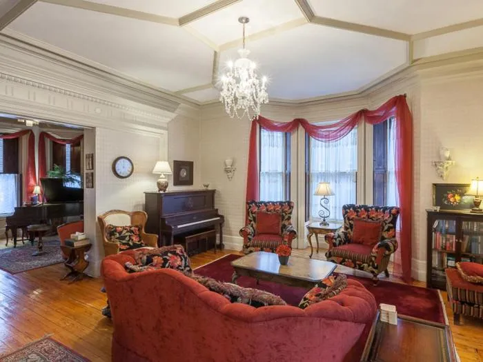 Living room in Chipman Hill Suites - Sydney Street