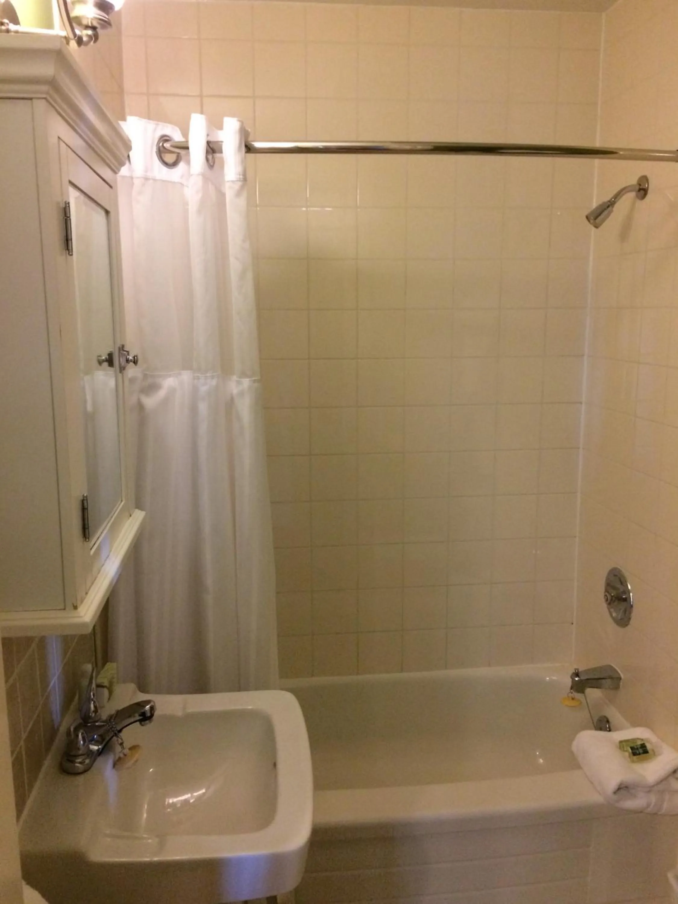 Bathroom in Chipman Hill Suites - Sydney Street