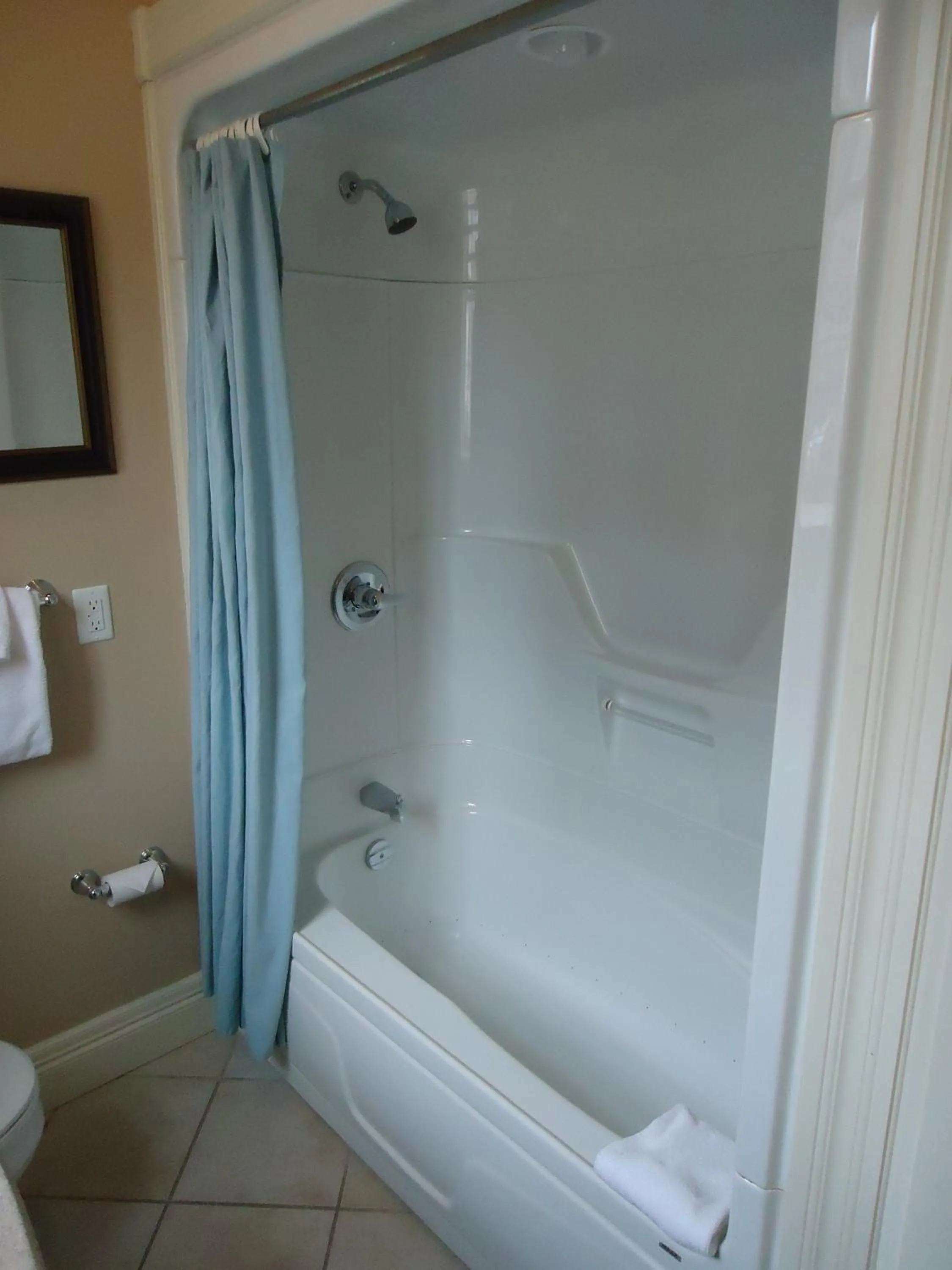 Bathroom in Chipman Hill Suites - Sydney Street