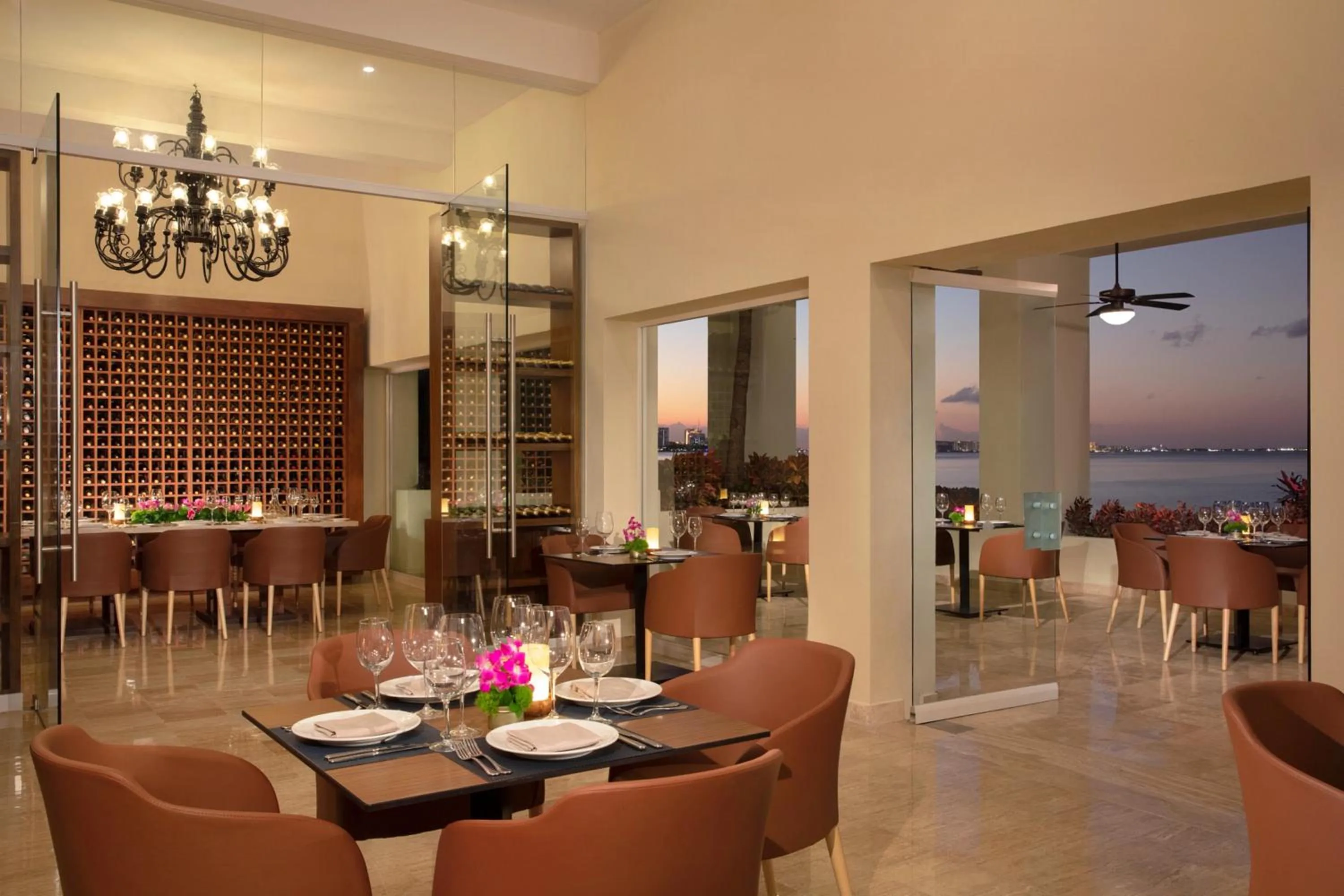 Restaurant/places to eat in Dreams Sands Cancun Resort & Spa
