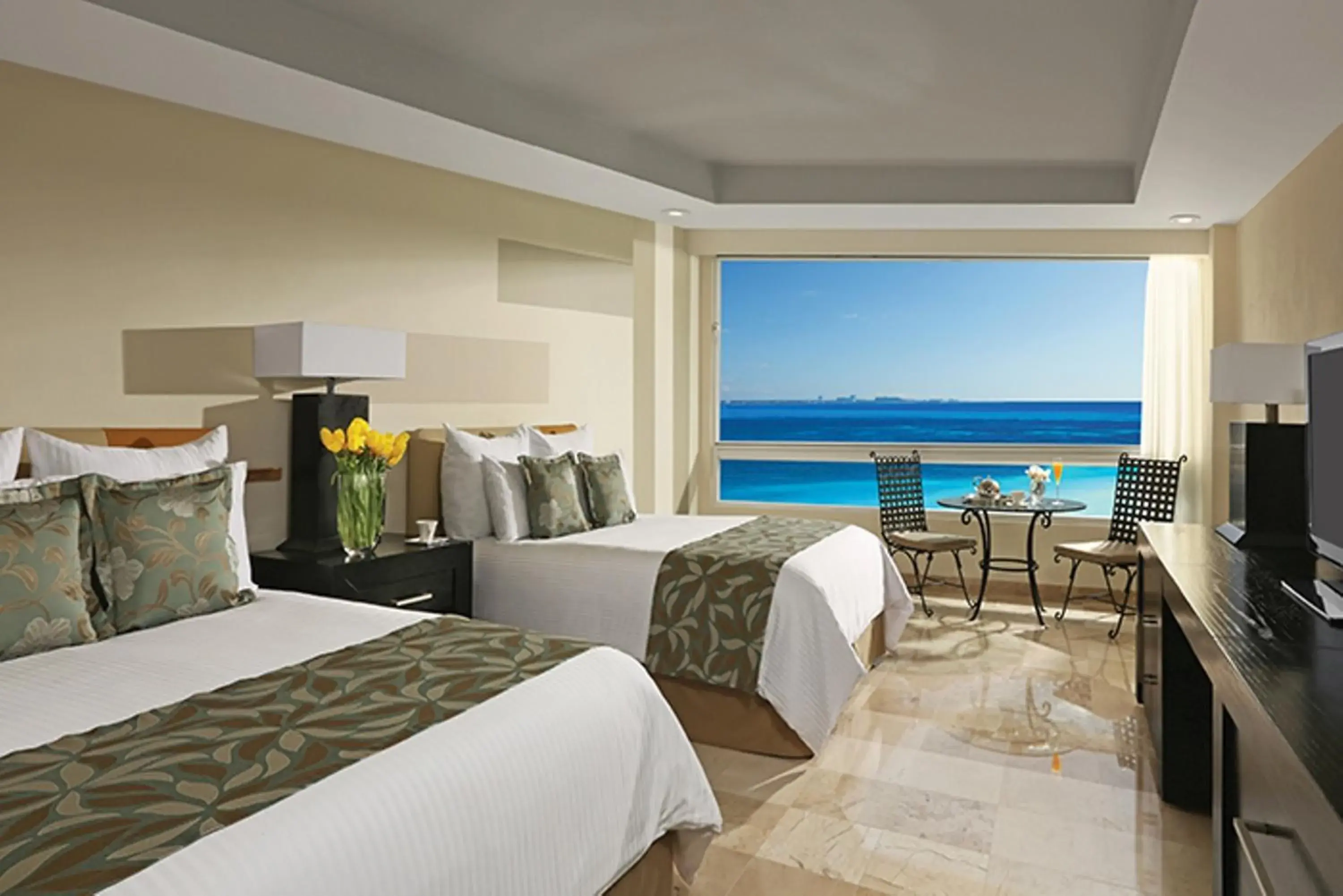 Bedroom, Bed in Dreams Sands Cancun Resort & Spa Bedroom, Bed in Dreams Sands Cancun Resort & Spa