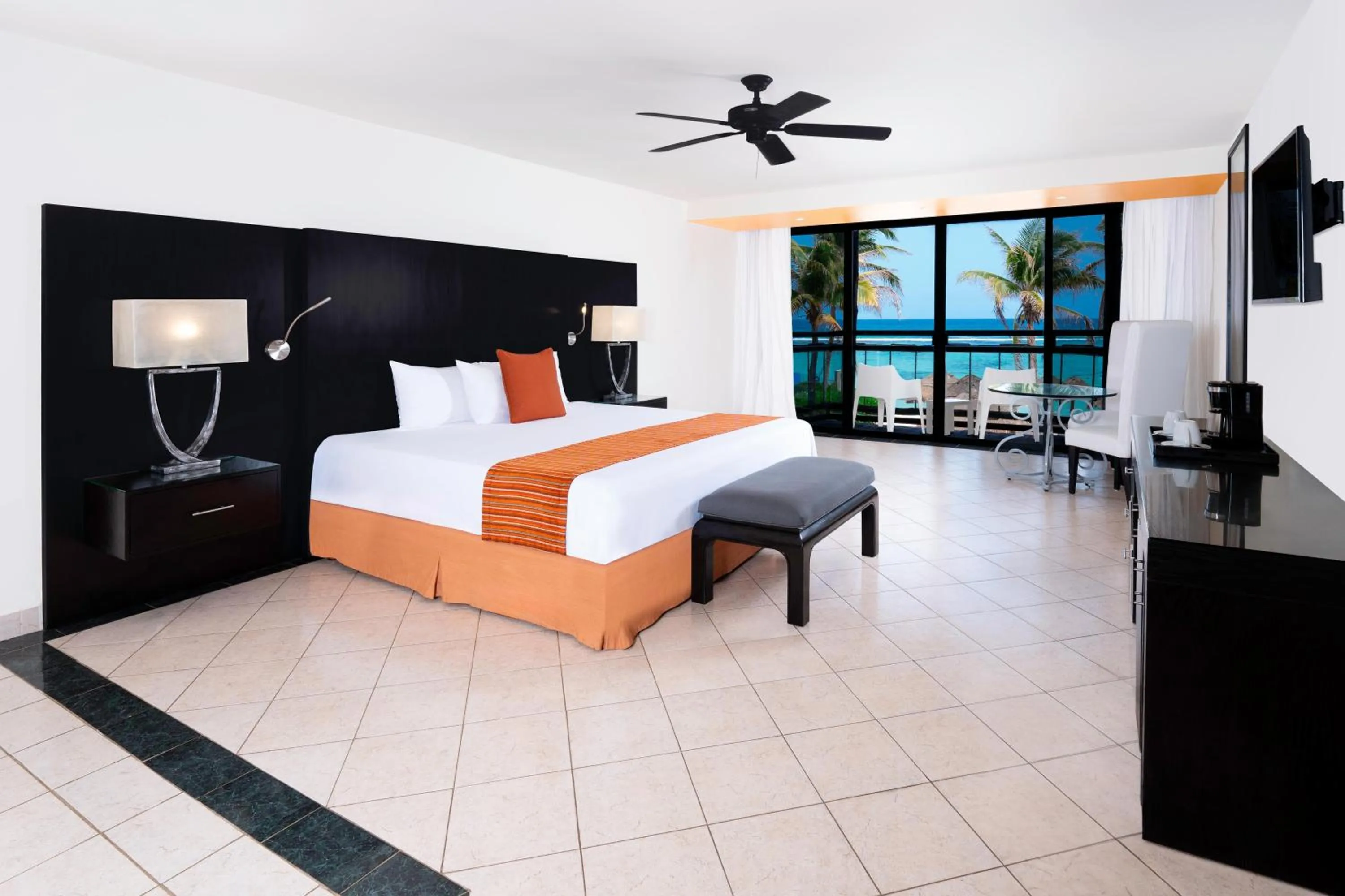Photo of the whole room, Bed in Grand Oasis Tulum Riviera - All Inclusive