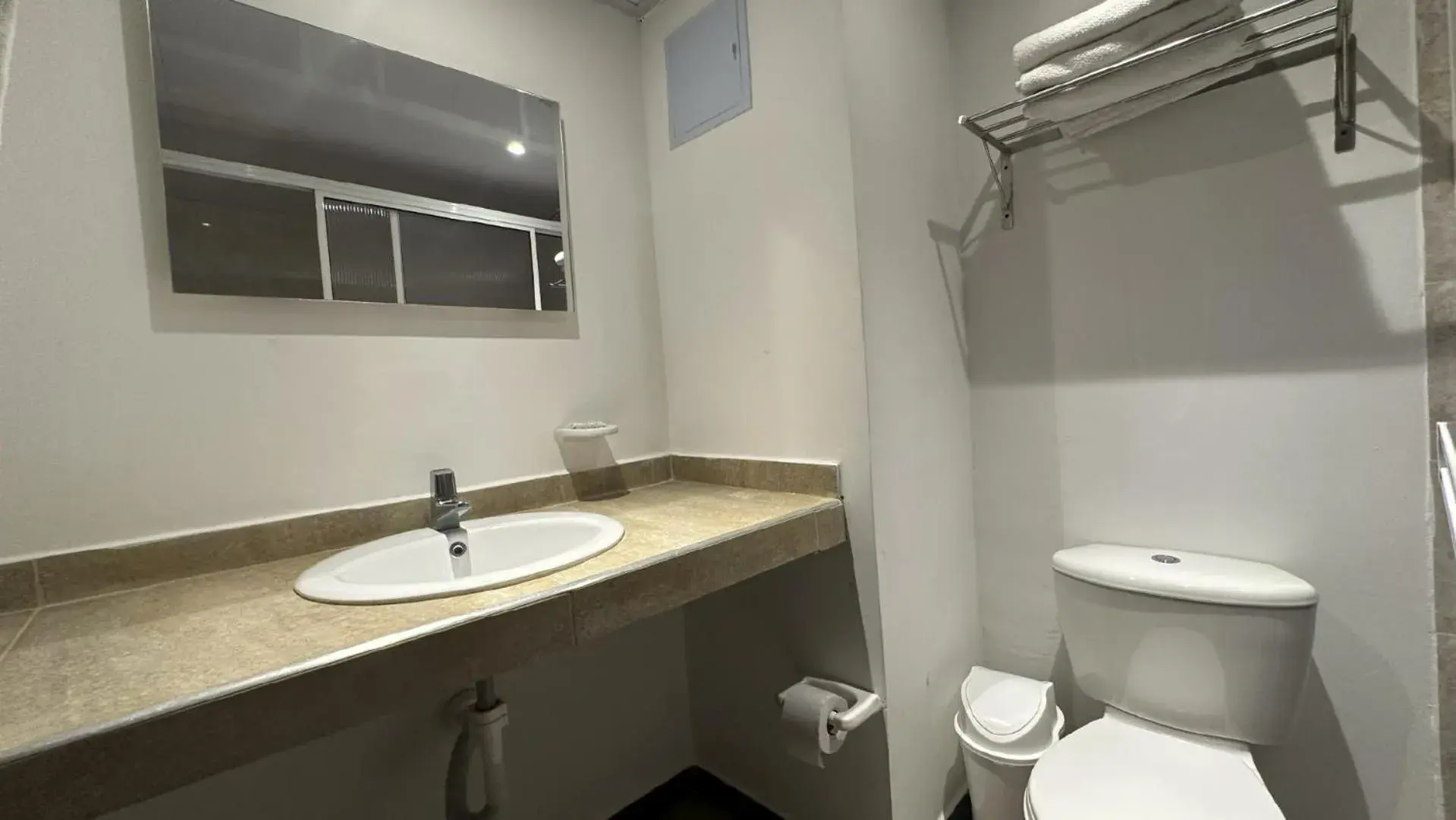 Bathroom in Hotel Toné by On vacation Bathroom in Hotel Toné by On vacation