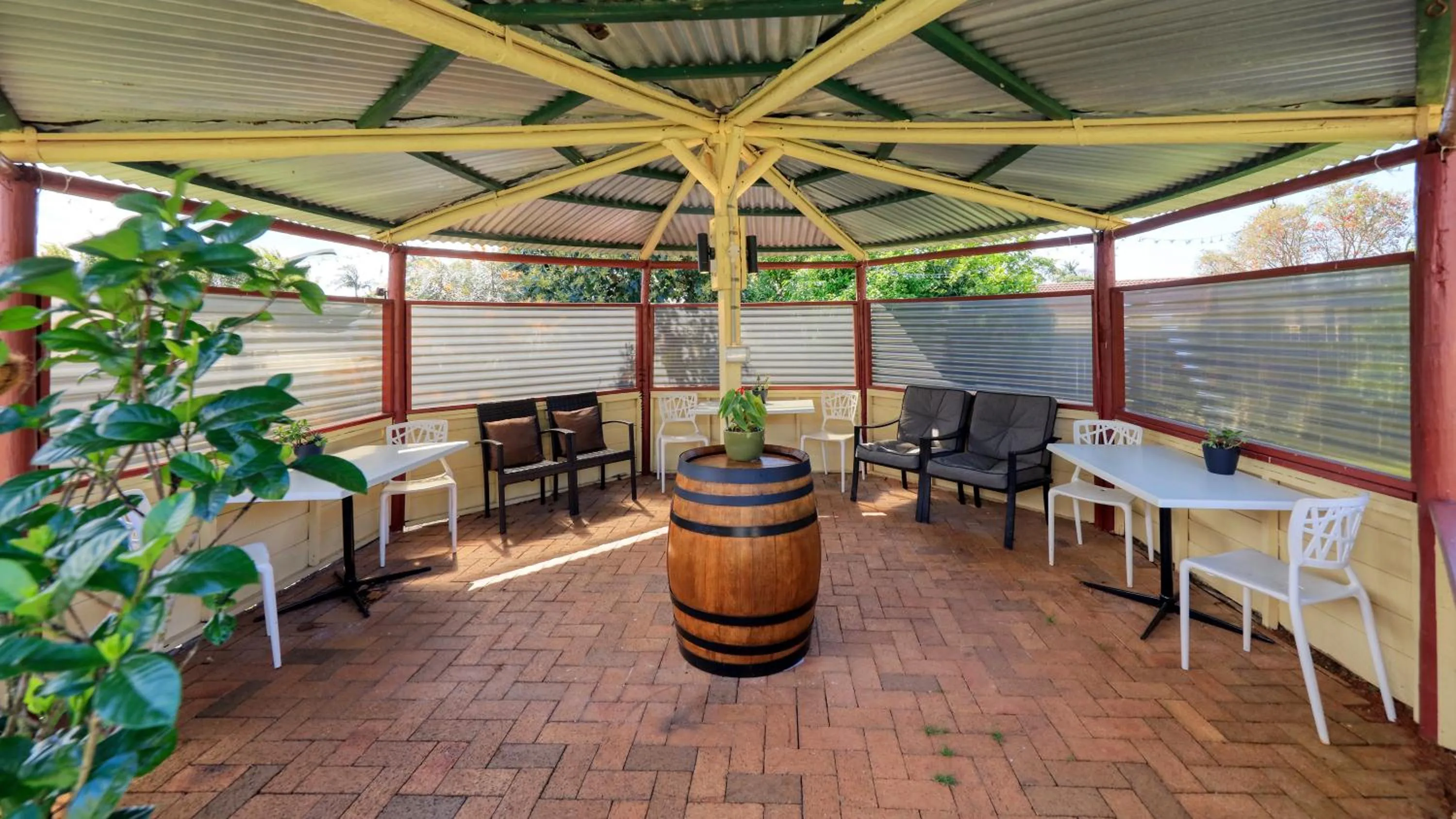 Seating area in Alstonville Settlers Motel