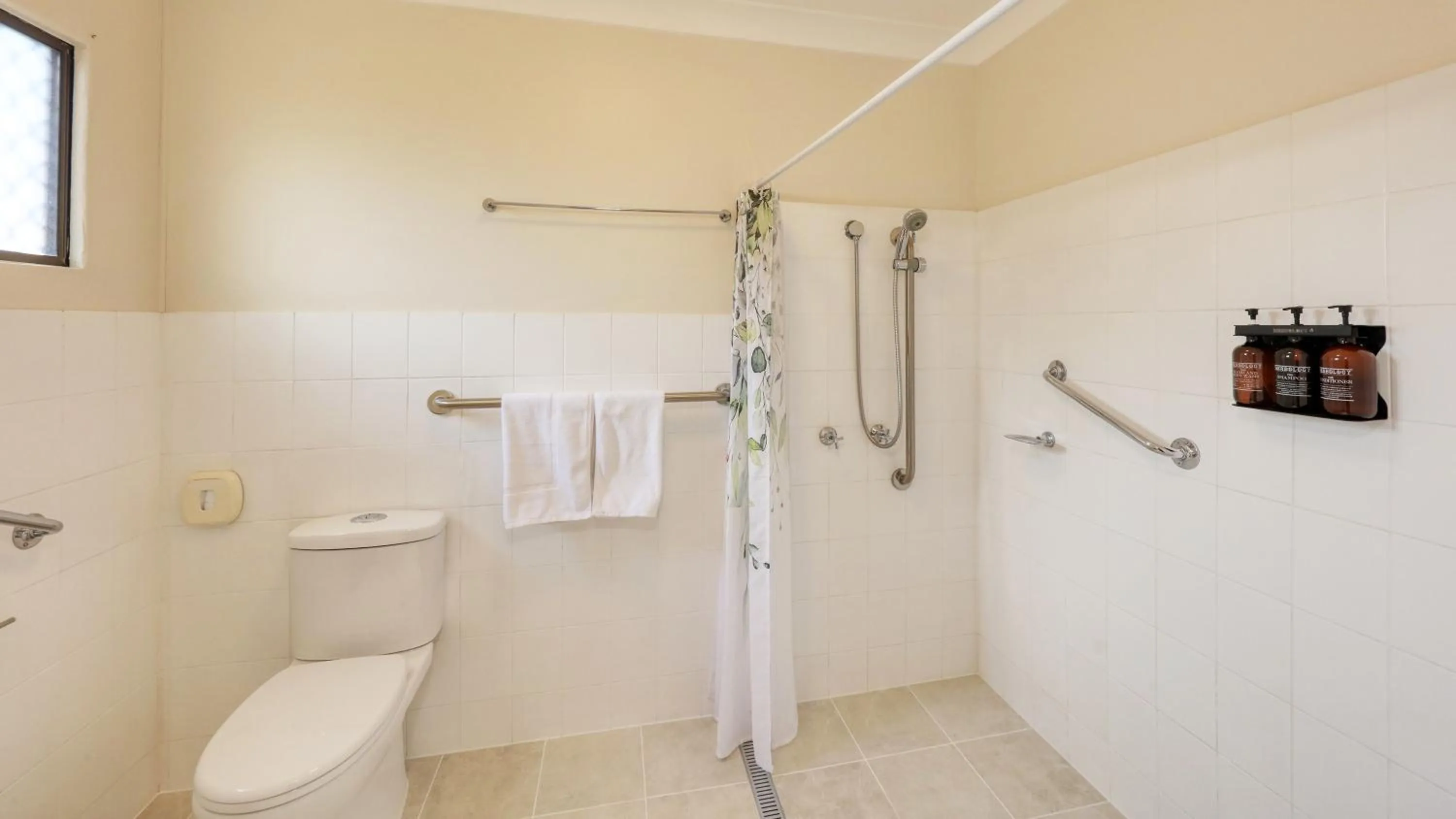 Bathroom in Alstonville Settlers Motel