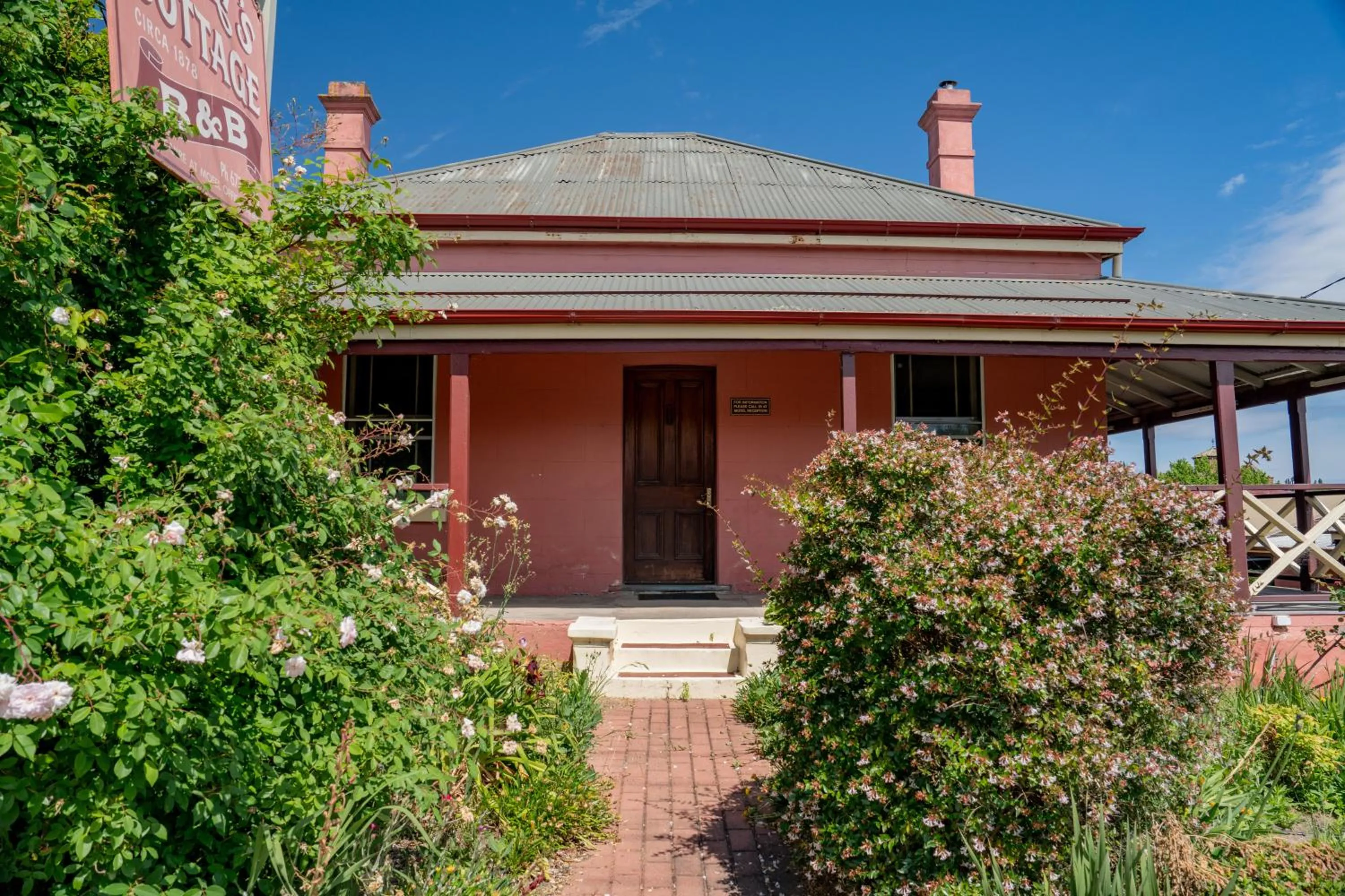 Property building in The Henry Parkes Tenterfield
