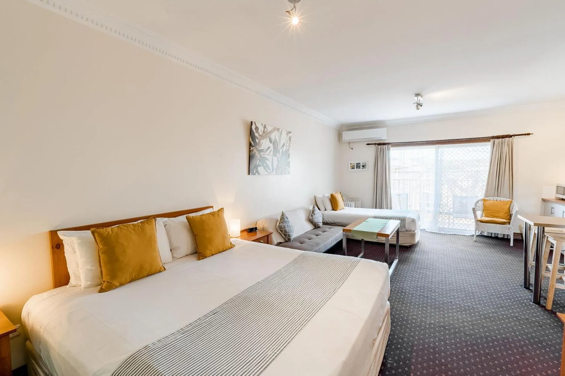 Bed in The Henry Parkes Tenterfield