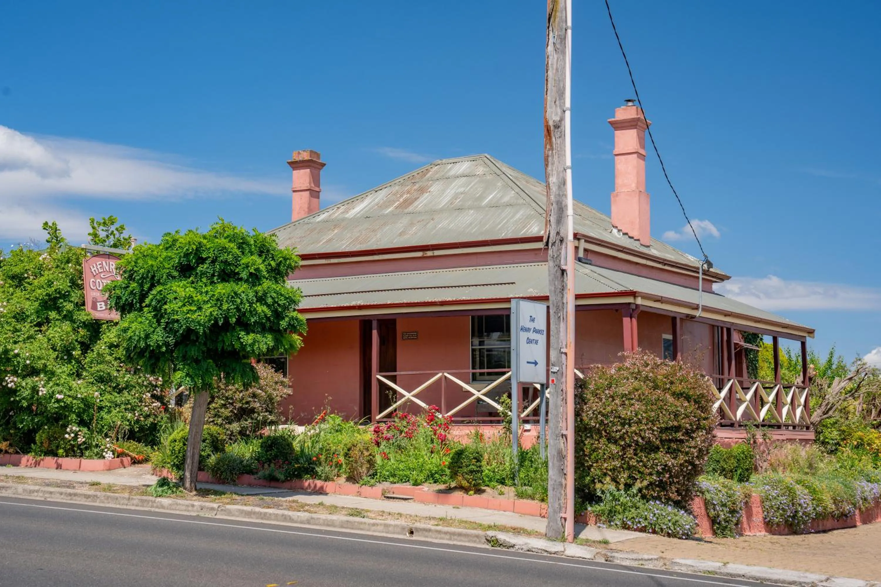 Property building in The Henry Parkes Tenterfield