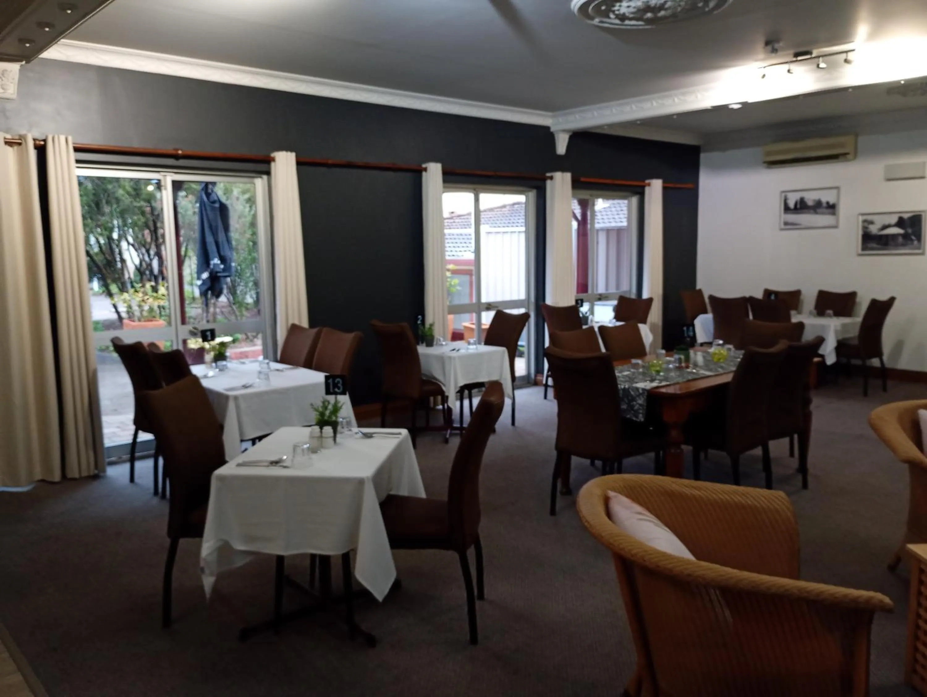 Breakfast in The Henry Parkes Tenterfield