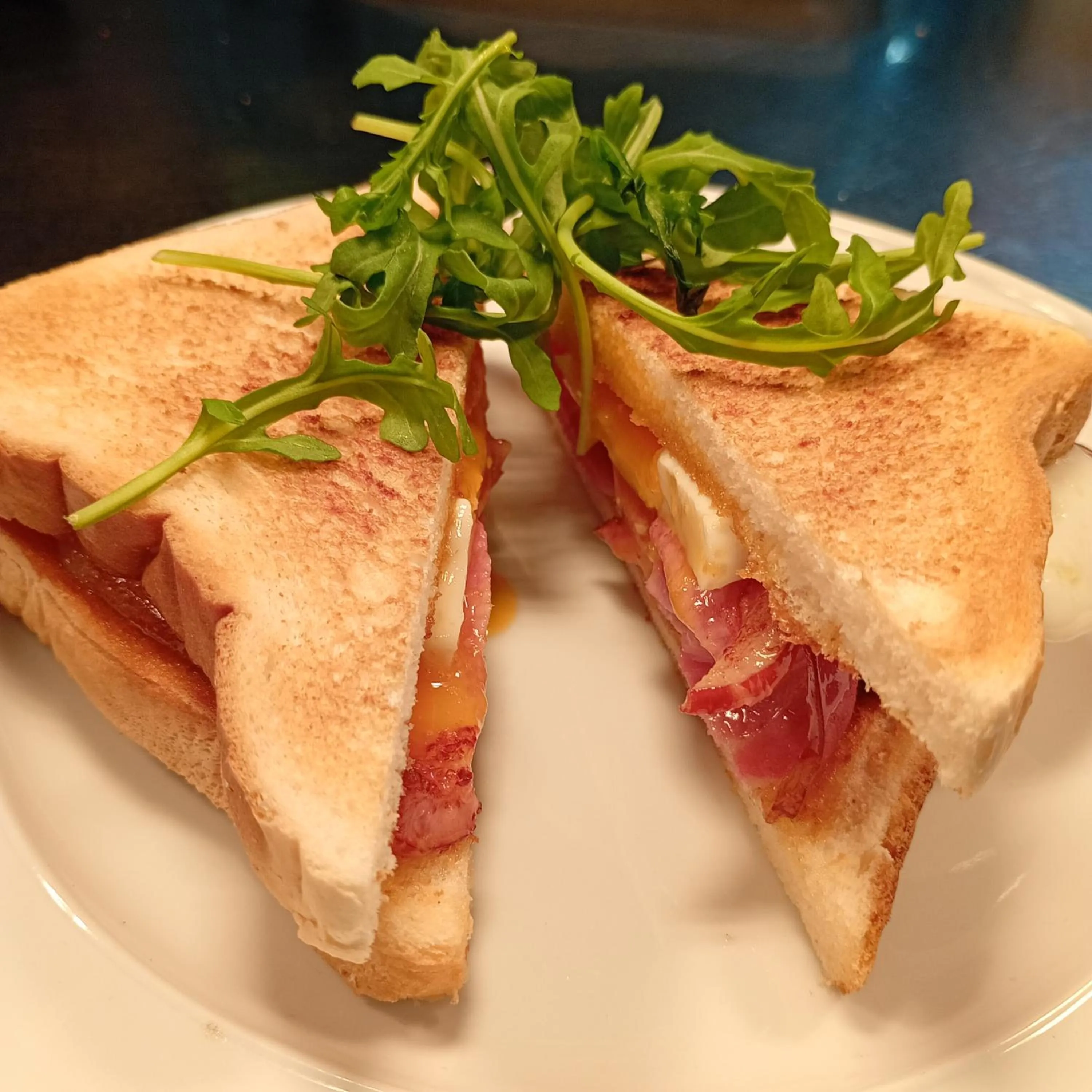 Breakfast in The Henry Parkes Tenterfield