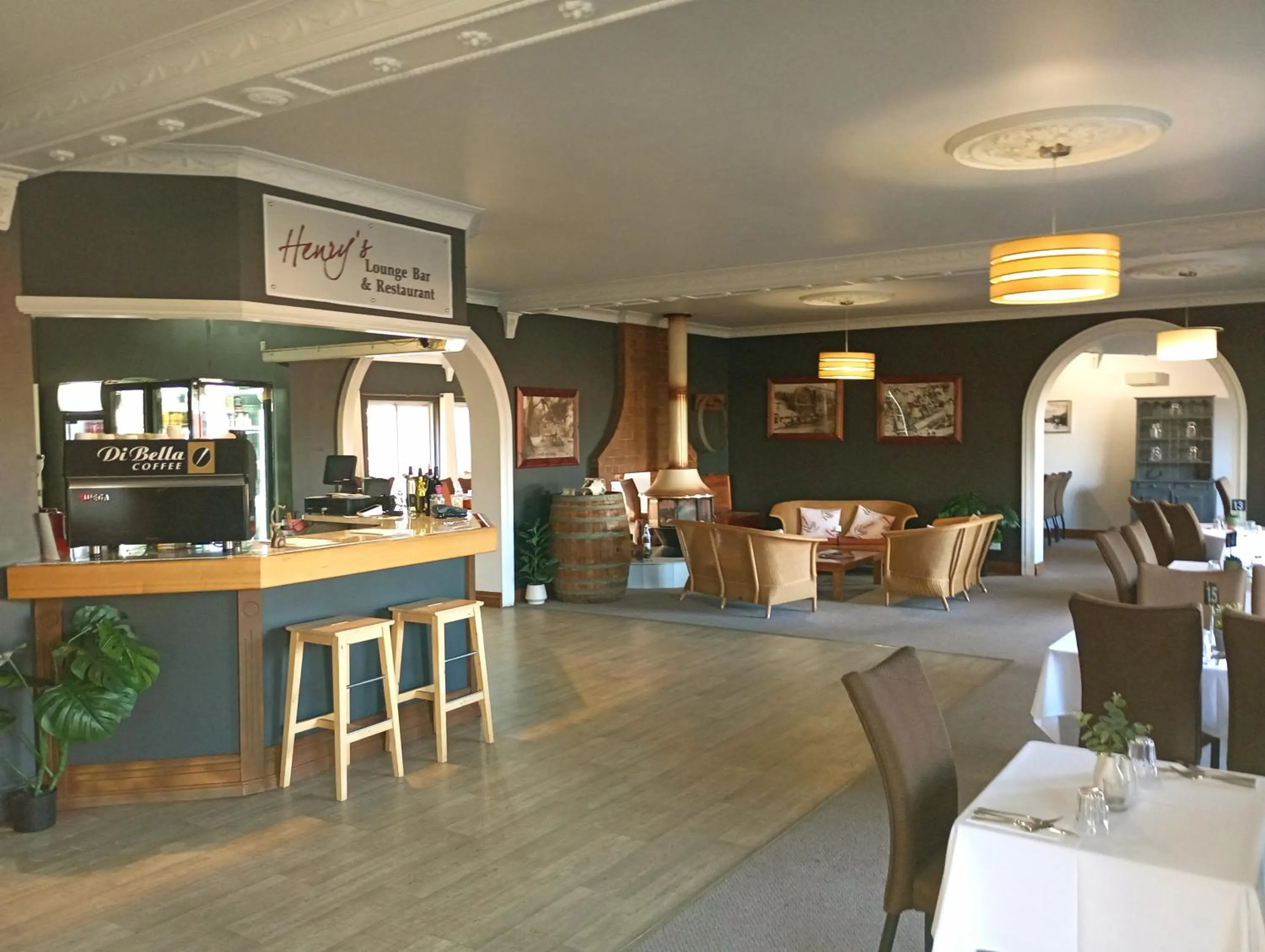 Restaurant/places to eat in The Henry Parkes Tenterfield