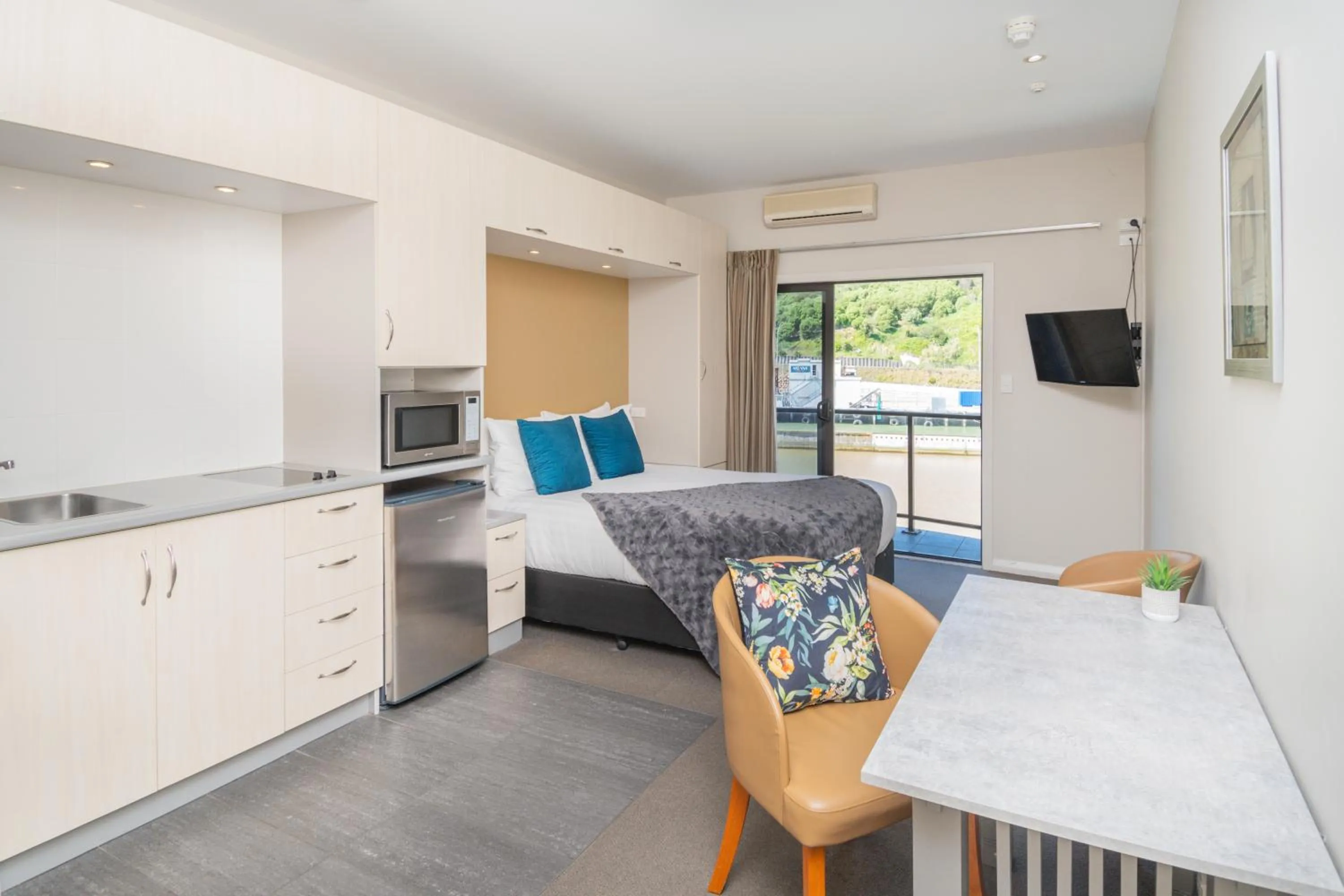 Bedroom in Portside Hotel Gisborne