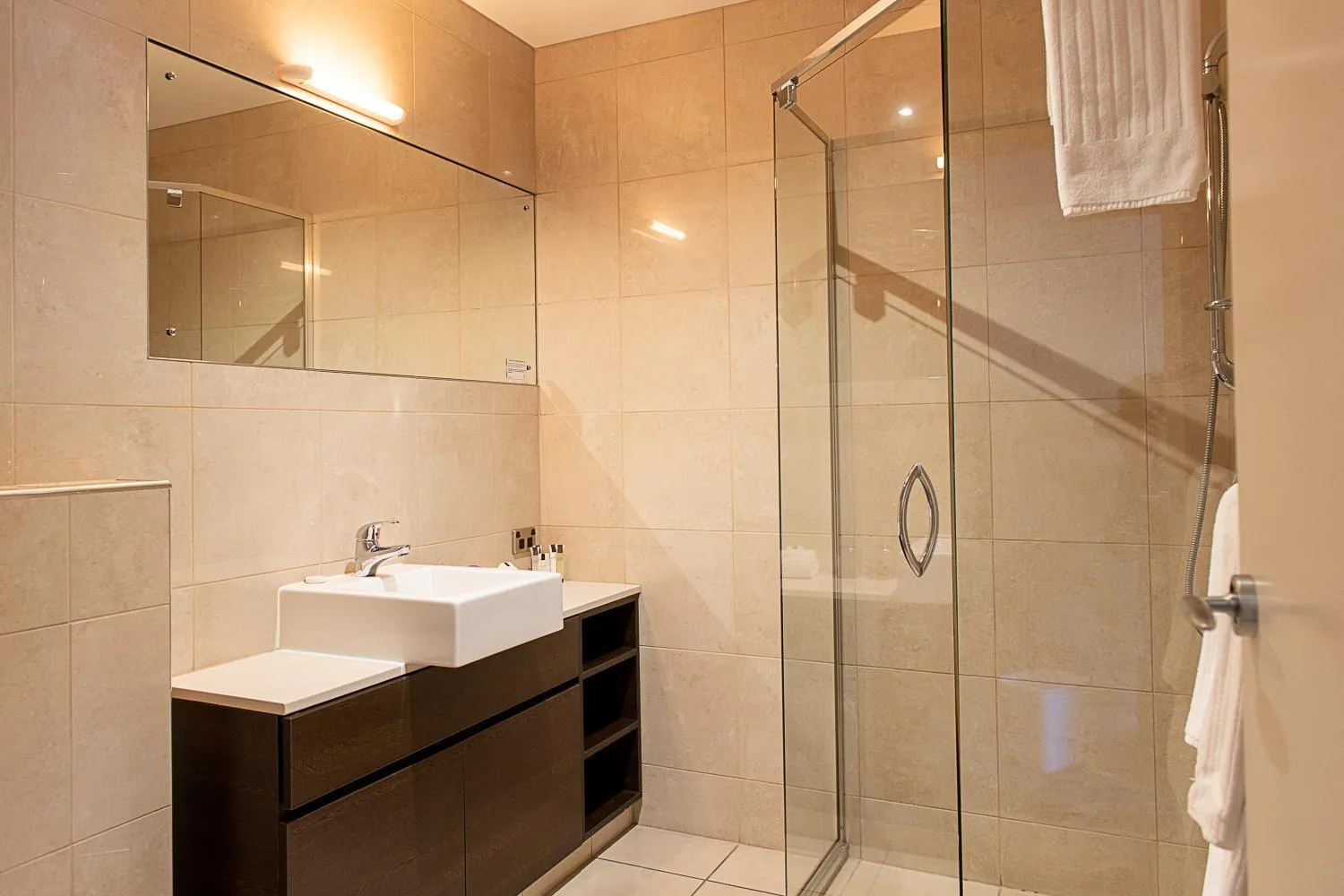 Shower in Portside Hotel Gisborne