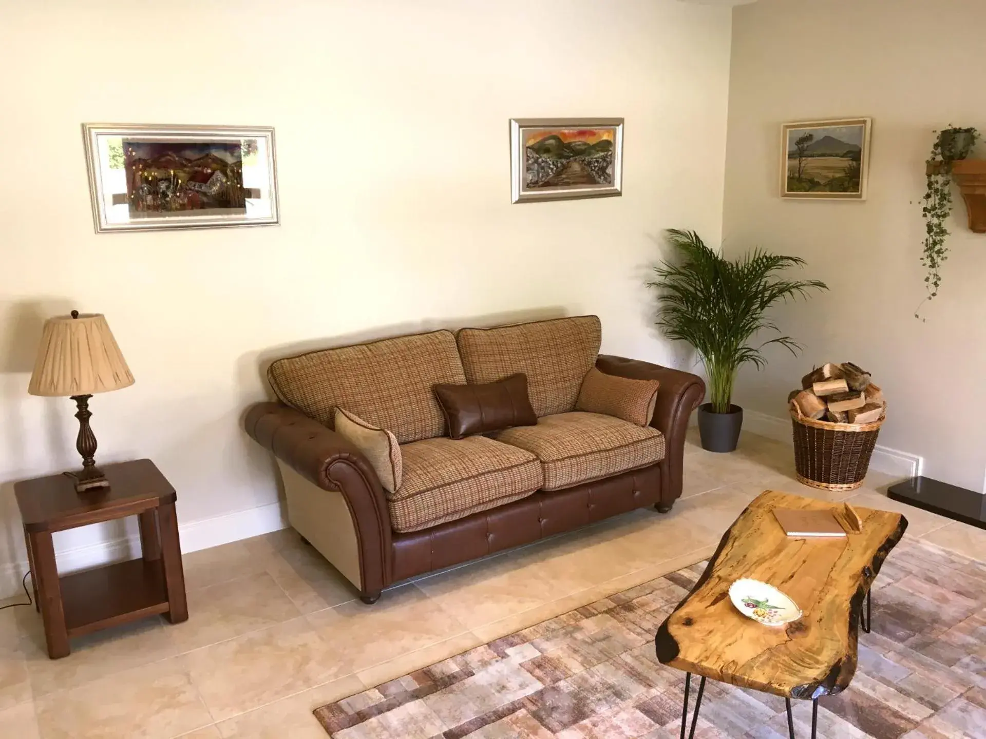 Living room in Mourne Country House Bed and Breakfast Living room in Mourne Country House Bed and Breakfast