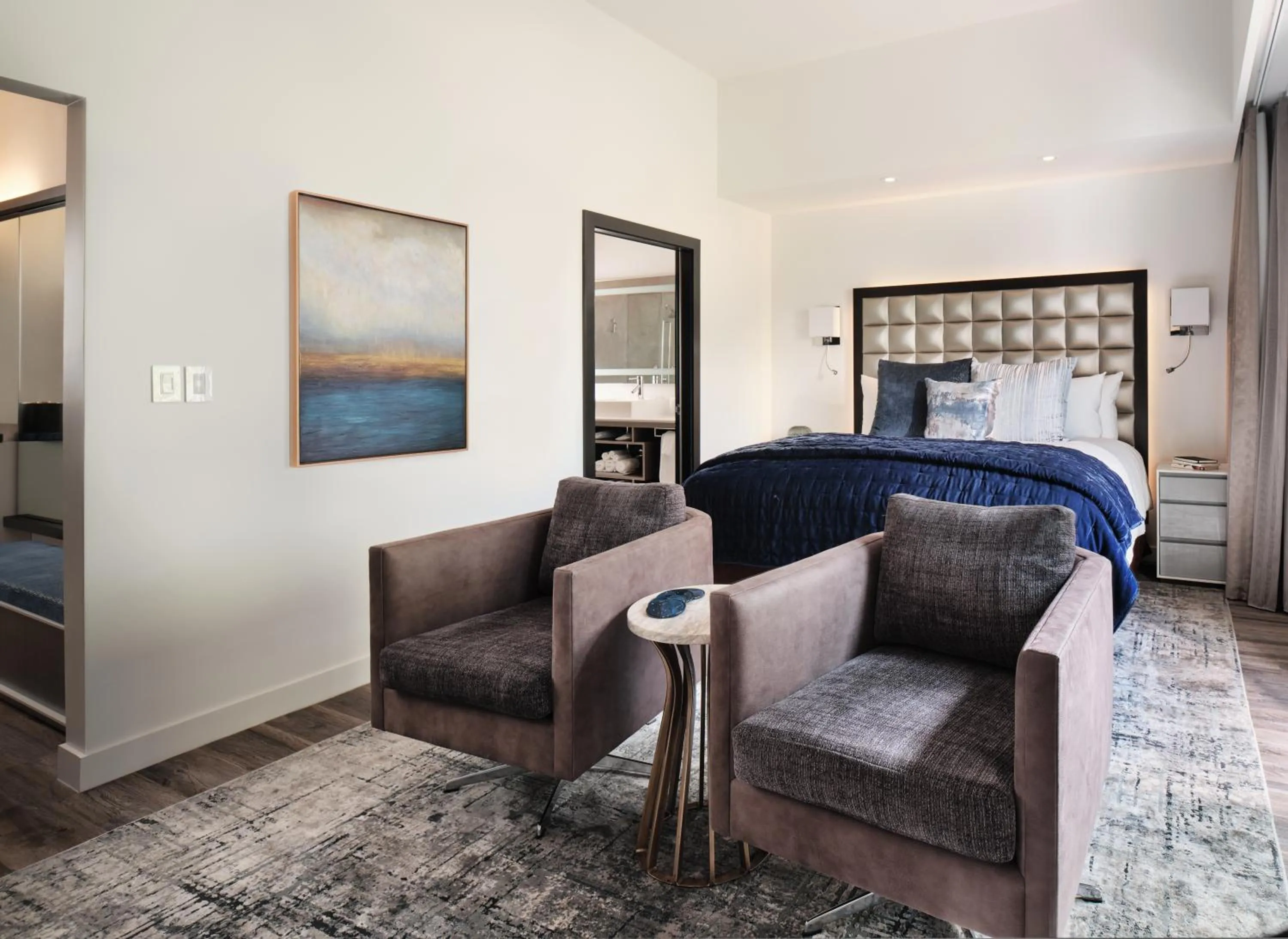 Bed in Sunset Marquis Hotel