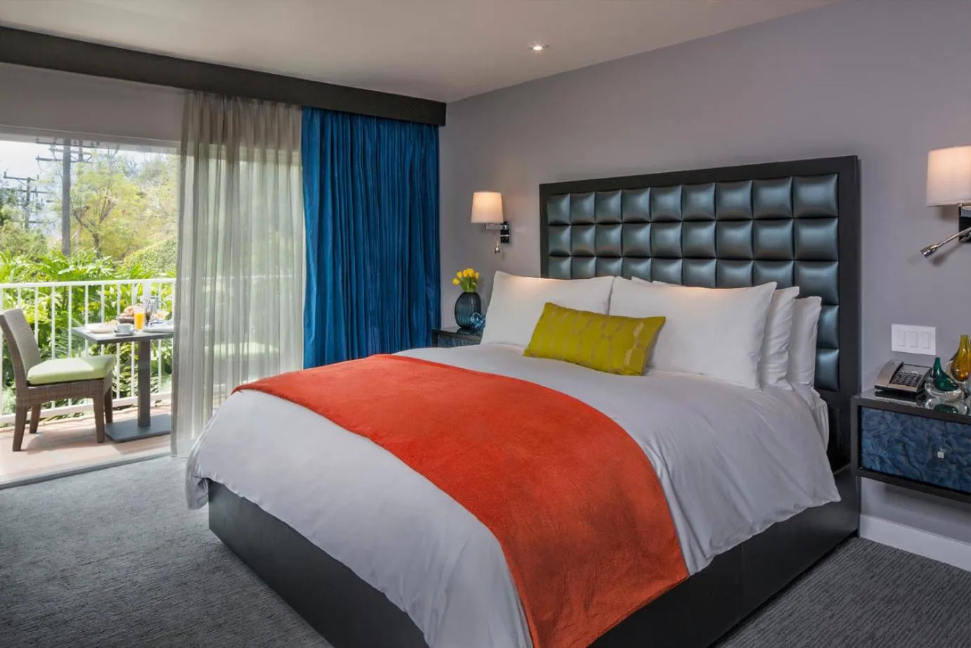 Bed in Sunset Marquis Hotel