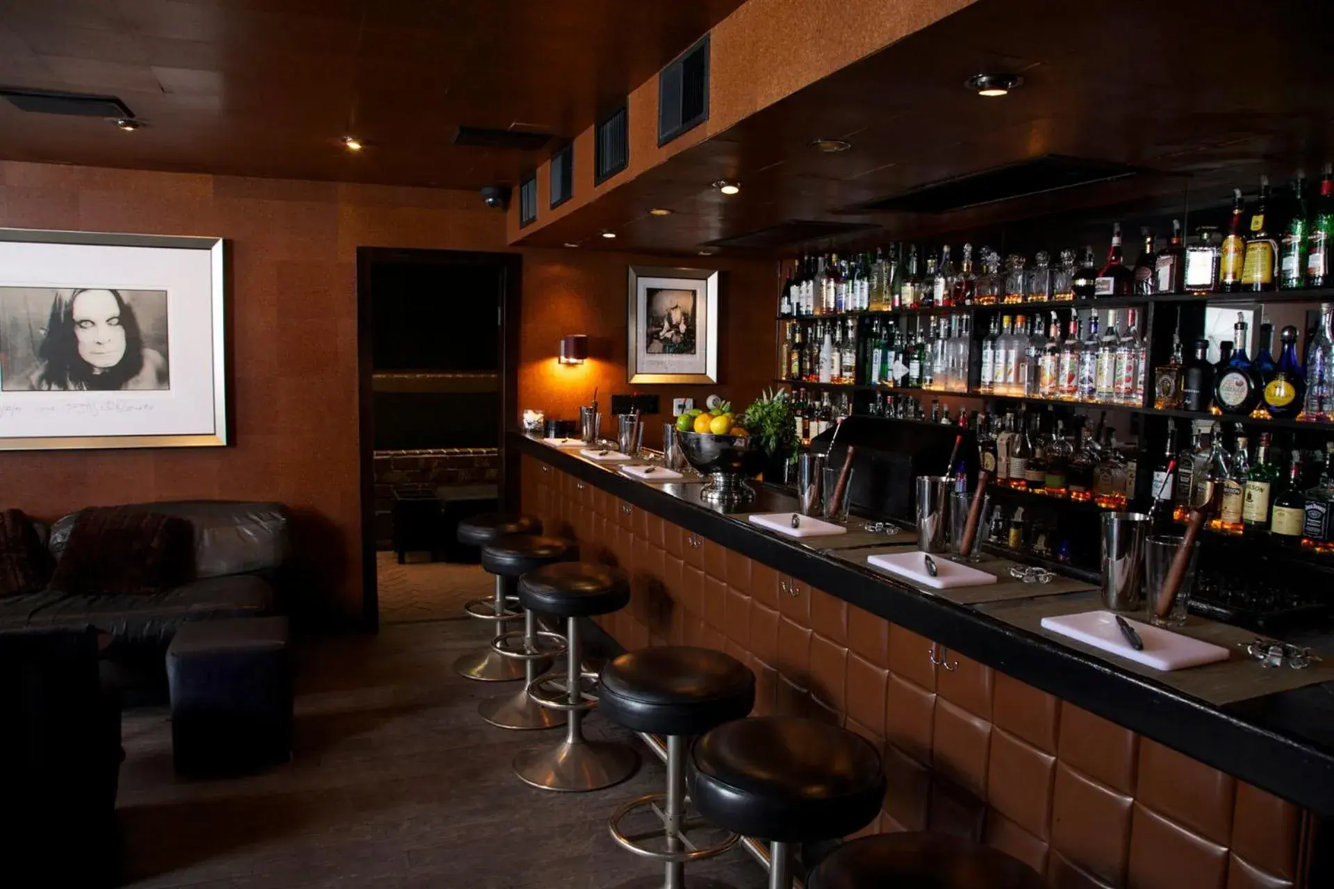 Lounge or bar in Sunset Marquis Hotel Lounge or bar in Sunset Marquis Hotel