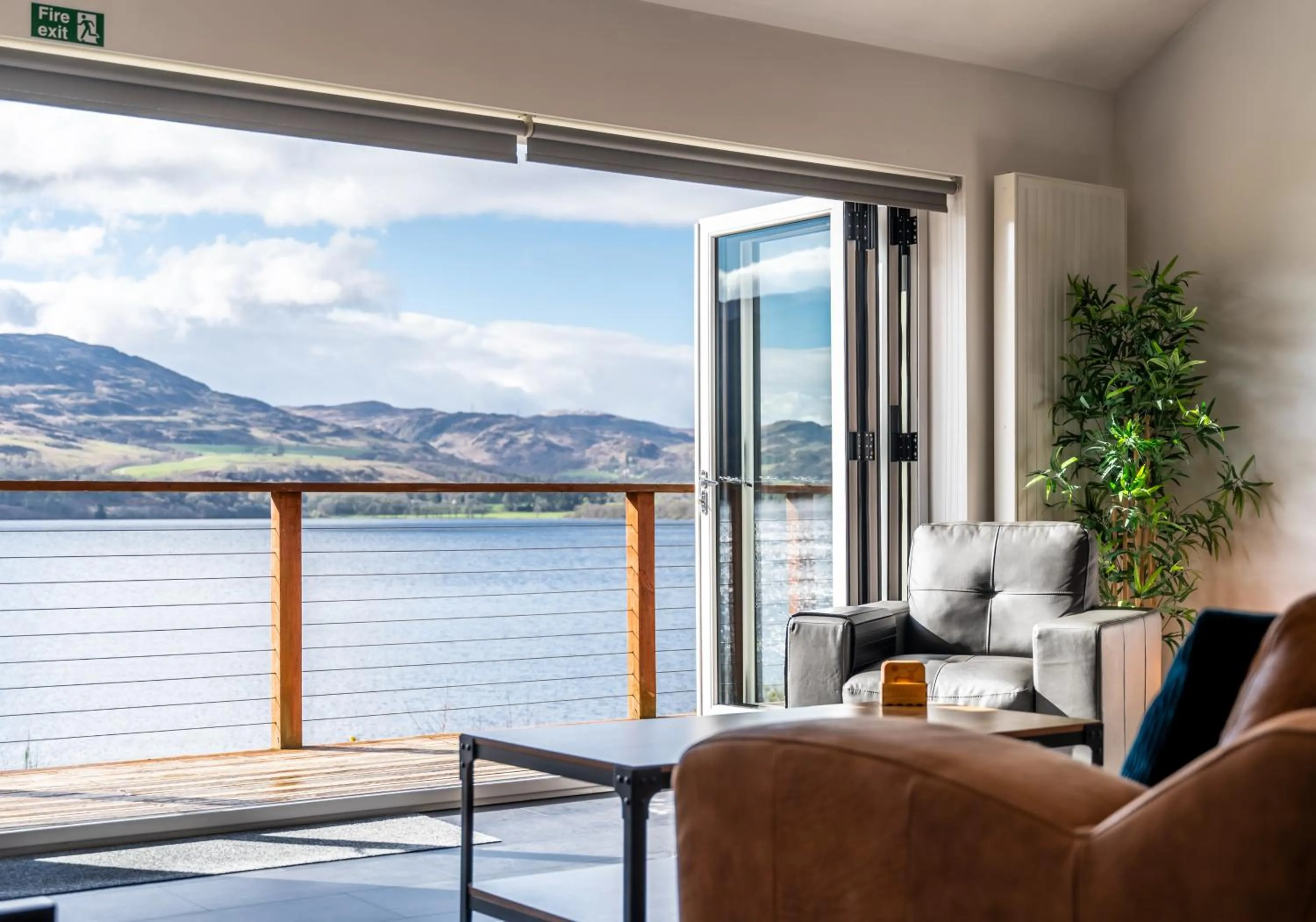 Shoreland Lodges - Holly Lodge
