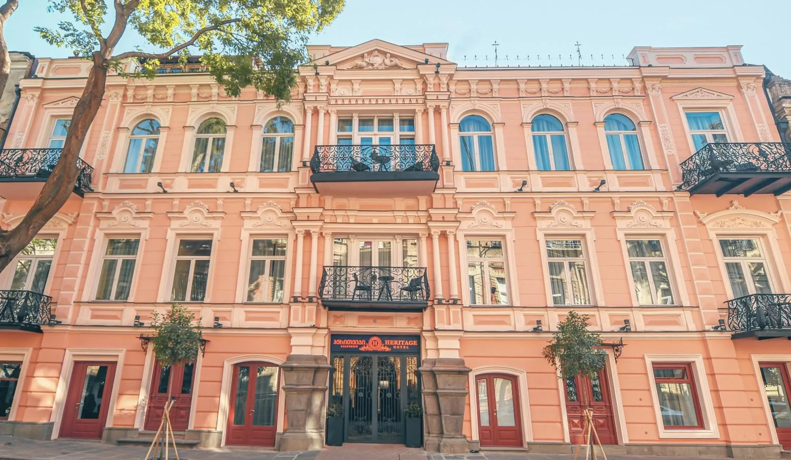 Property building in Heritage Hotel and Suites Property building in Heritage Hotel and Suites