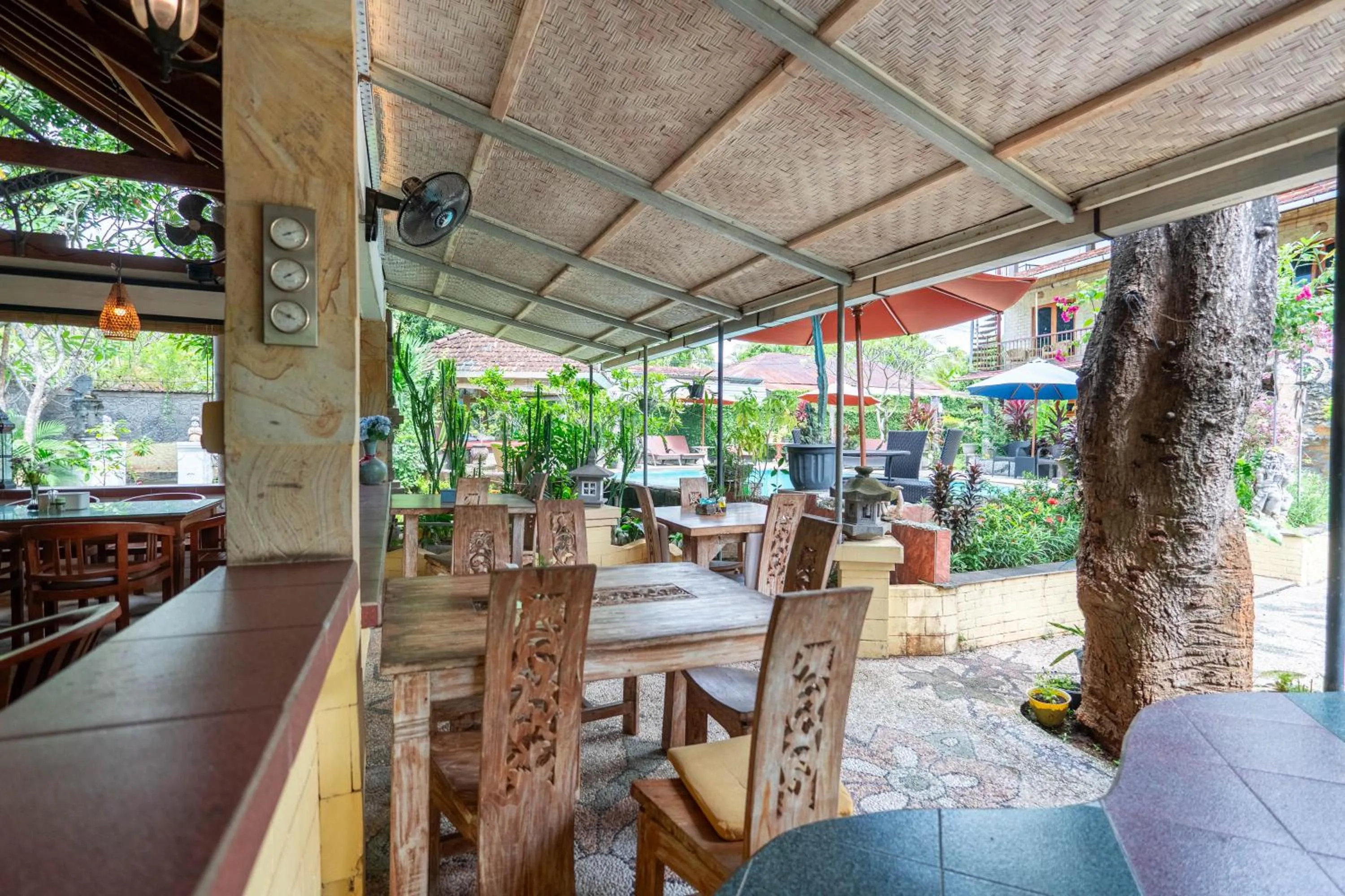 Restaurant/places to eat in Deutsches-Eck Rikesti