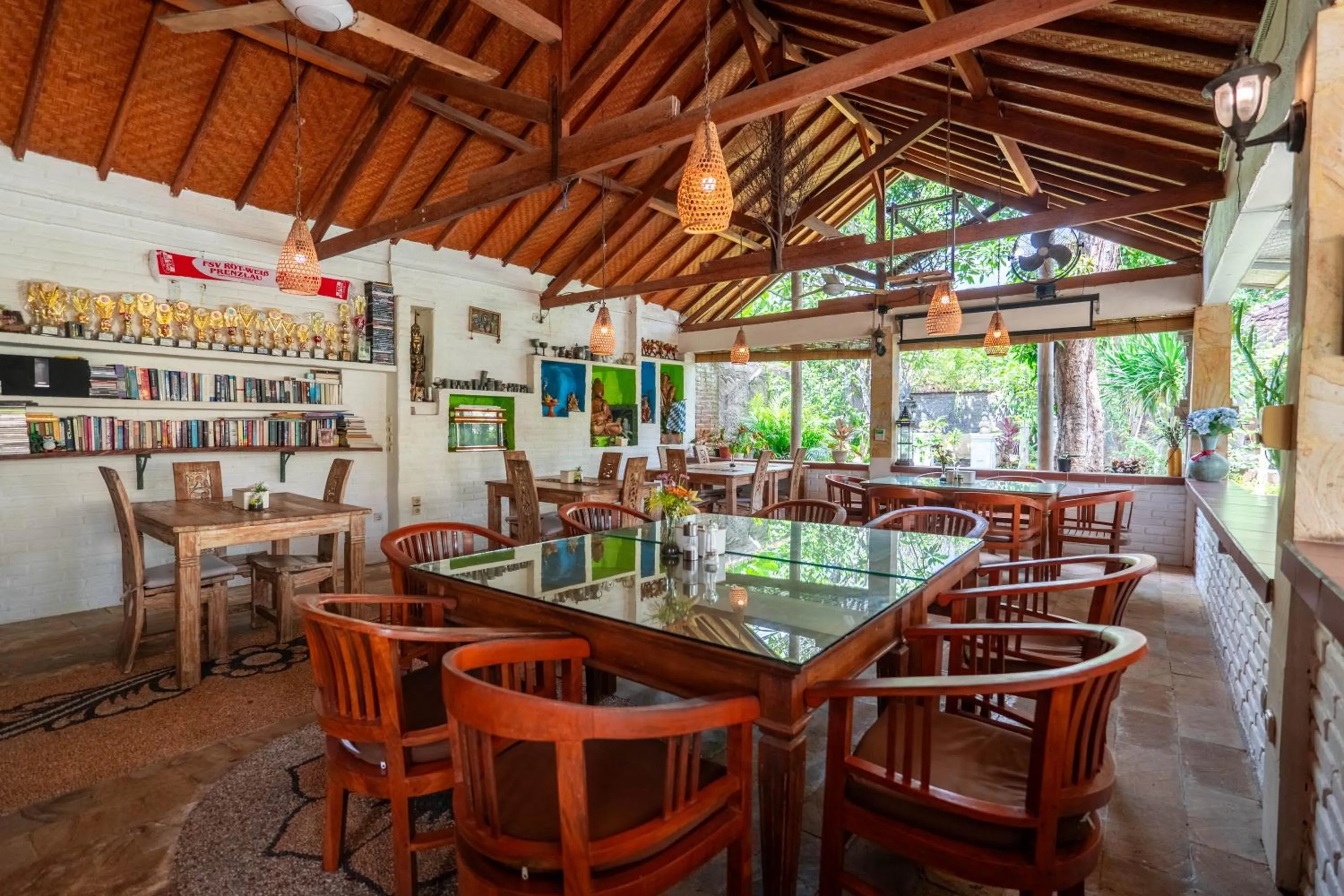 Restaurant/places to eat in Deutsches-Eck Rikesti