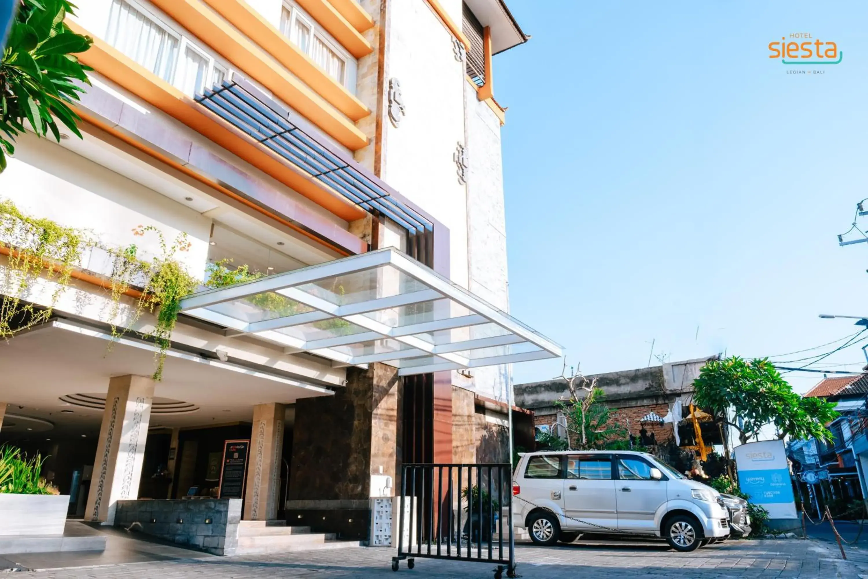 Facade/entrance in Siesta Legian Facade/entrance in Siesta Legian